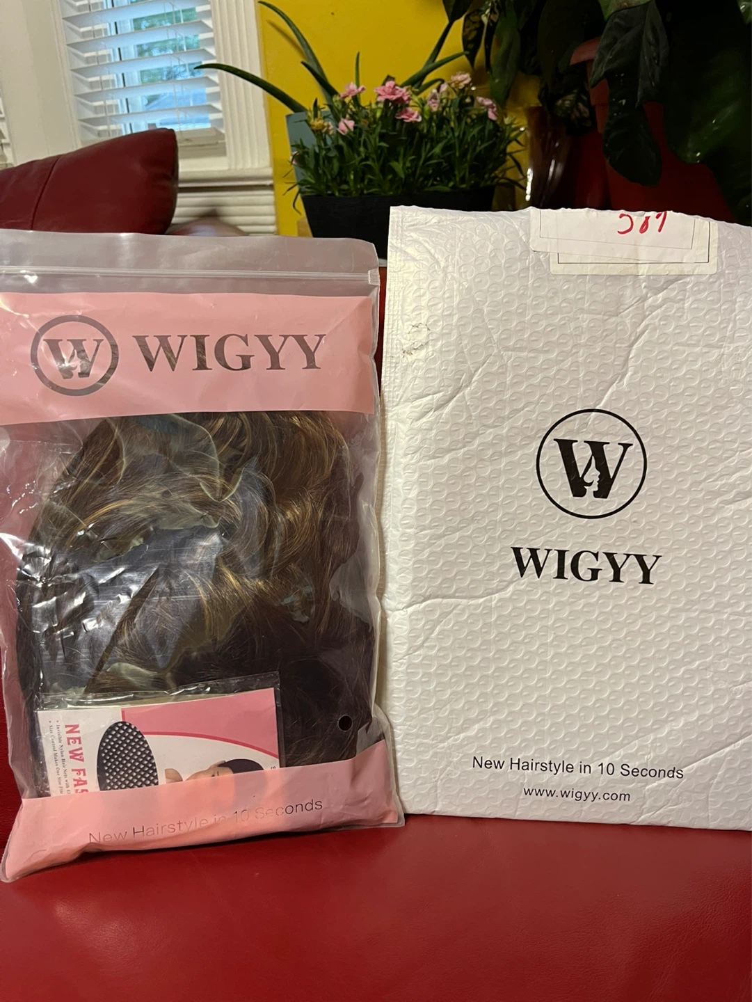 WIGGY Short Curly Wig Brown Blonde Highlights