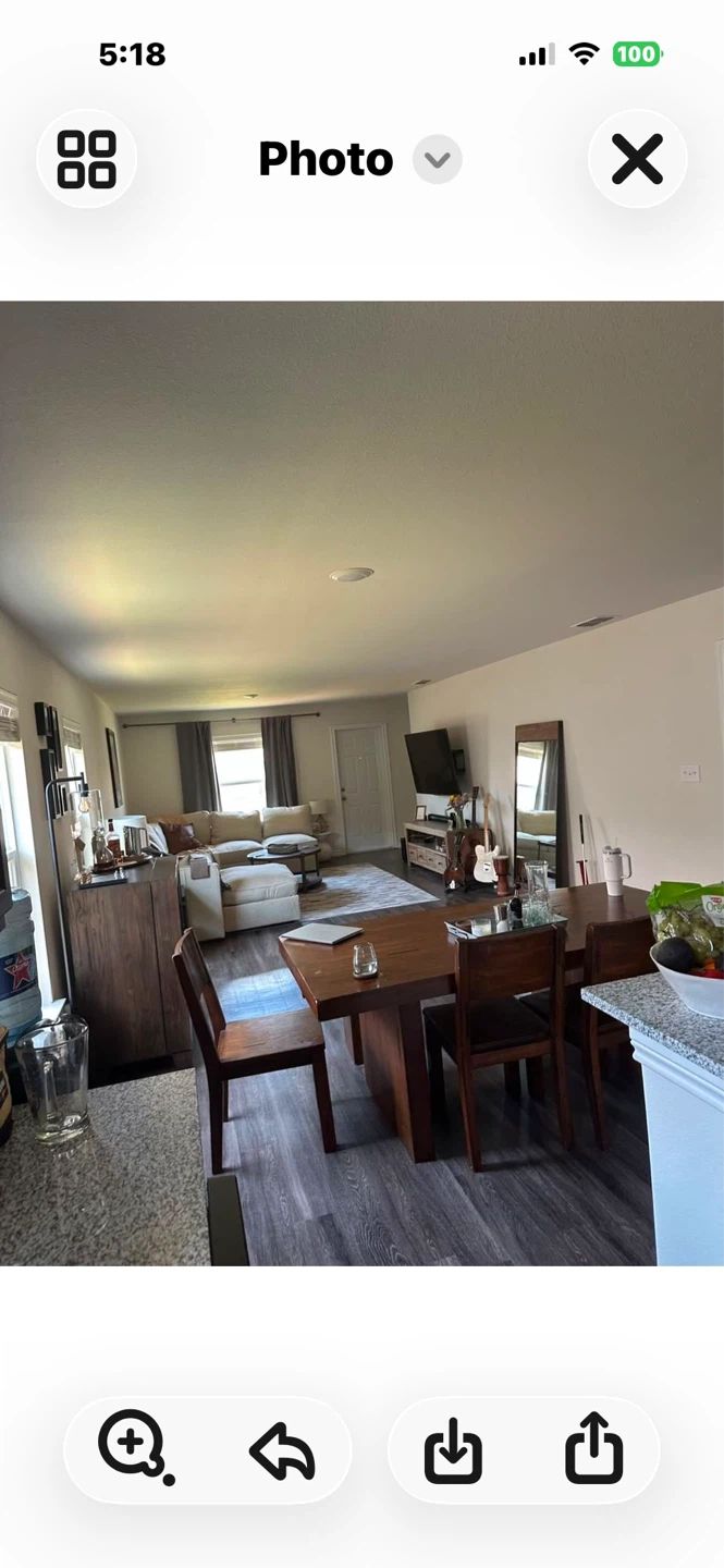 Luxury Bedroom for Rent - photo 5