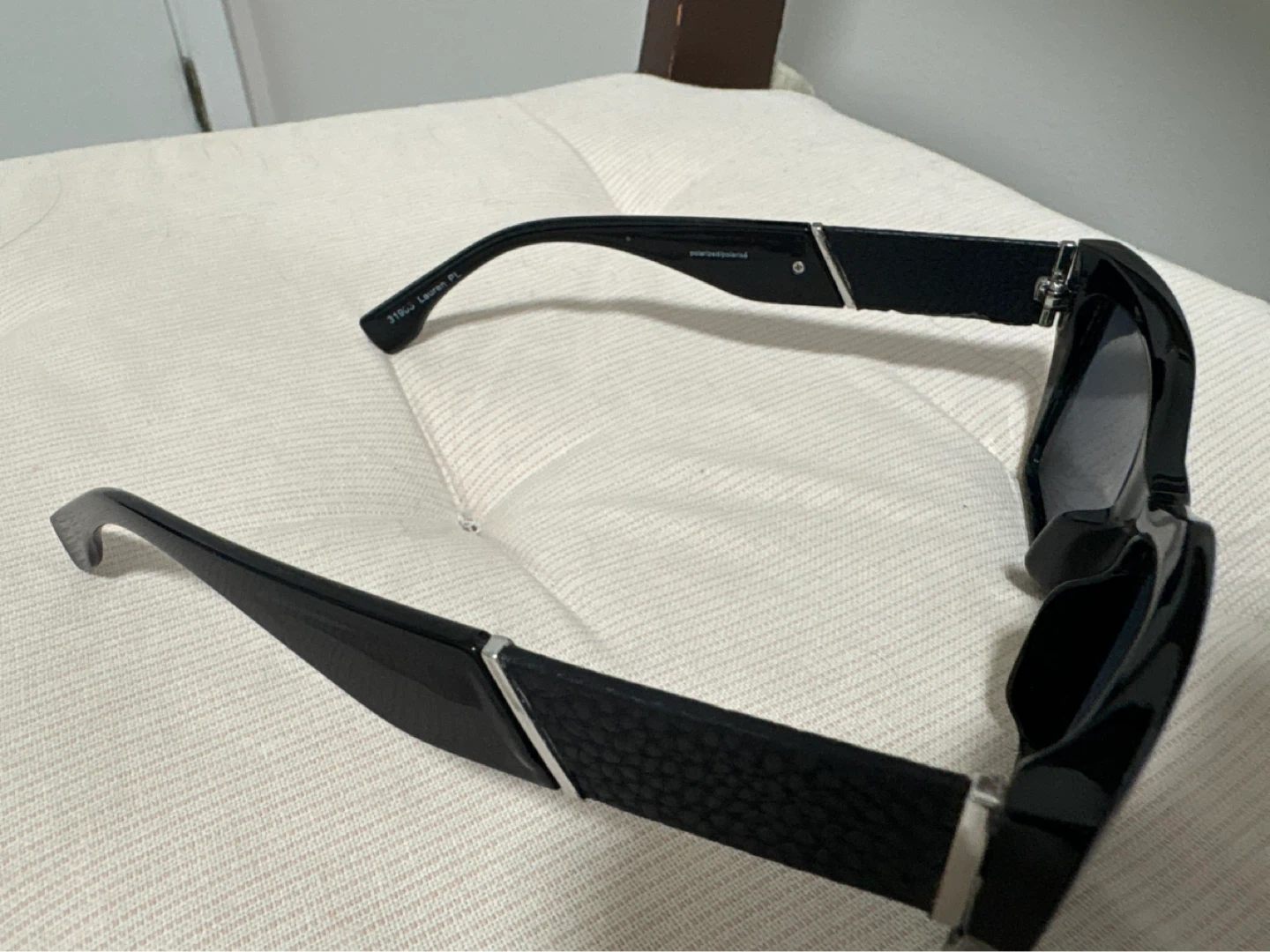 Black Sunglasses - photo 2