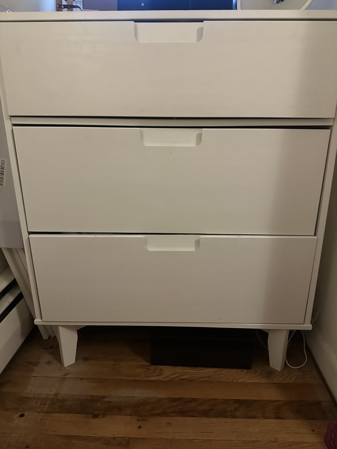 3 Drawer Dresser Set in White - photo 2