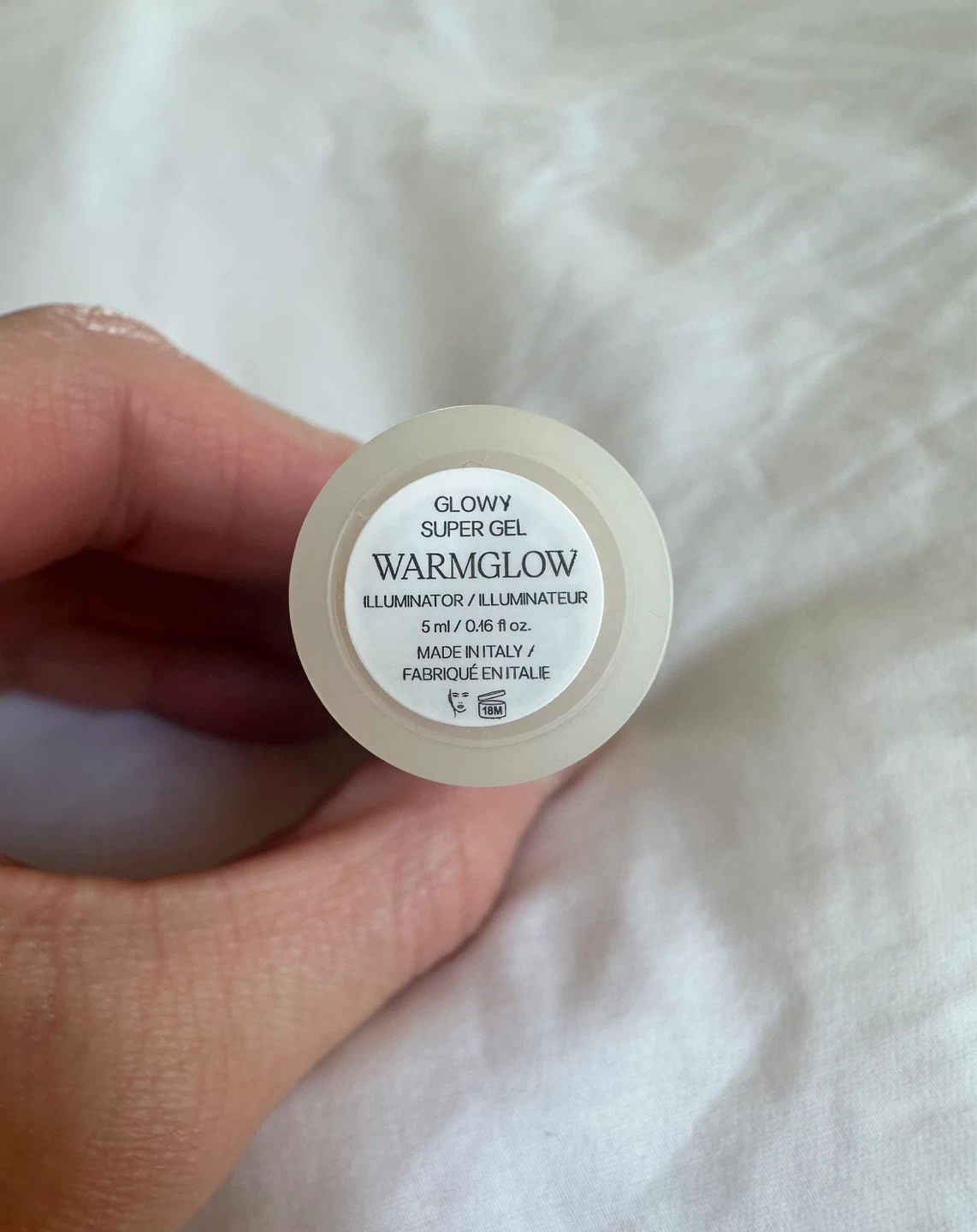 🆕 SAIE Glowy Super Gel Illuminator in Warmglow 5 ml - photo 2