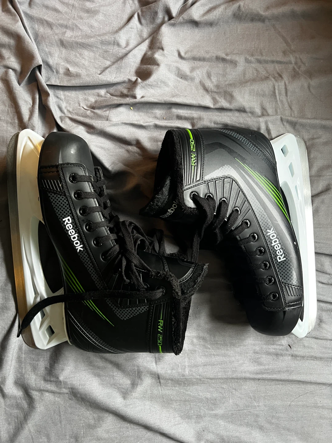 Reebok RW 250 Skates