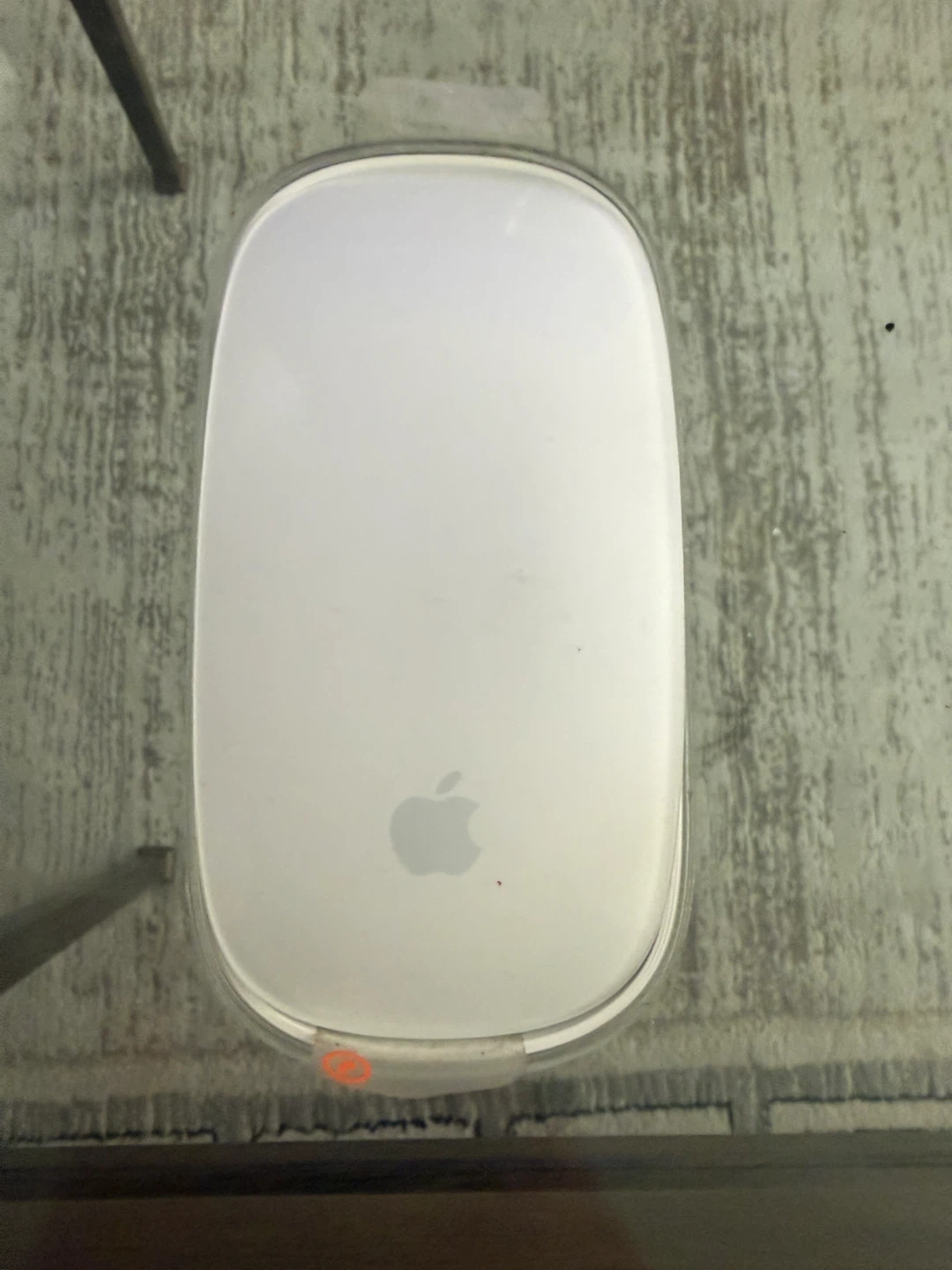 Apple Magic Mouse - Wireless Multi-Touch