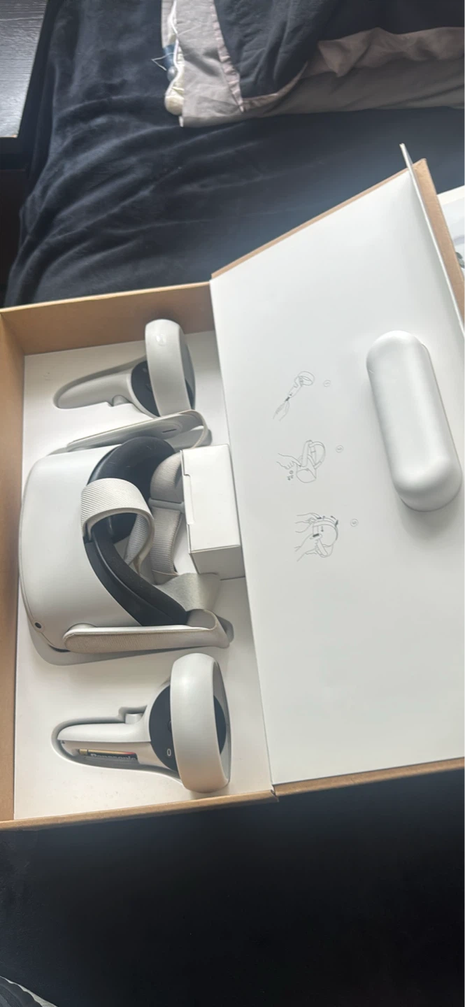 Oculus Quest 2 Virtual Reality Headset - photo 3