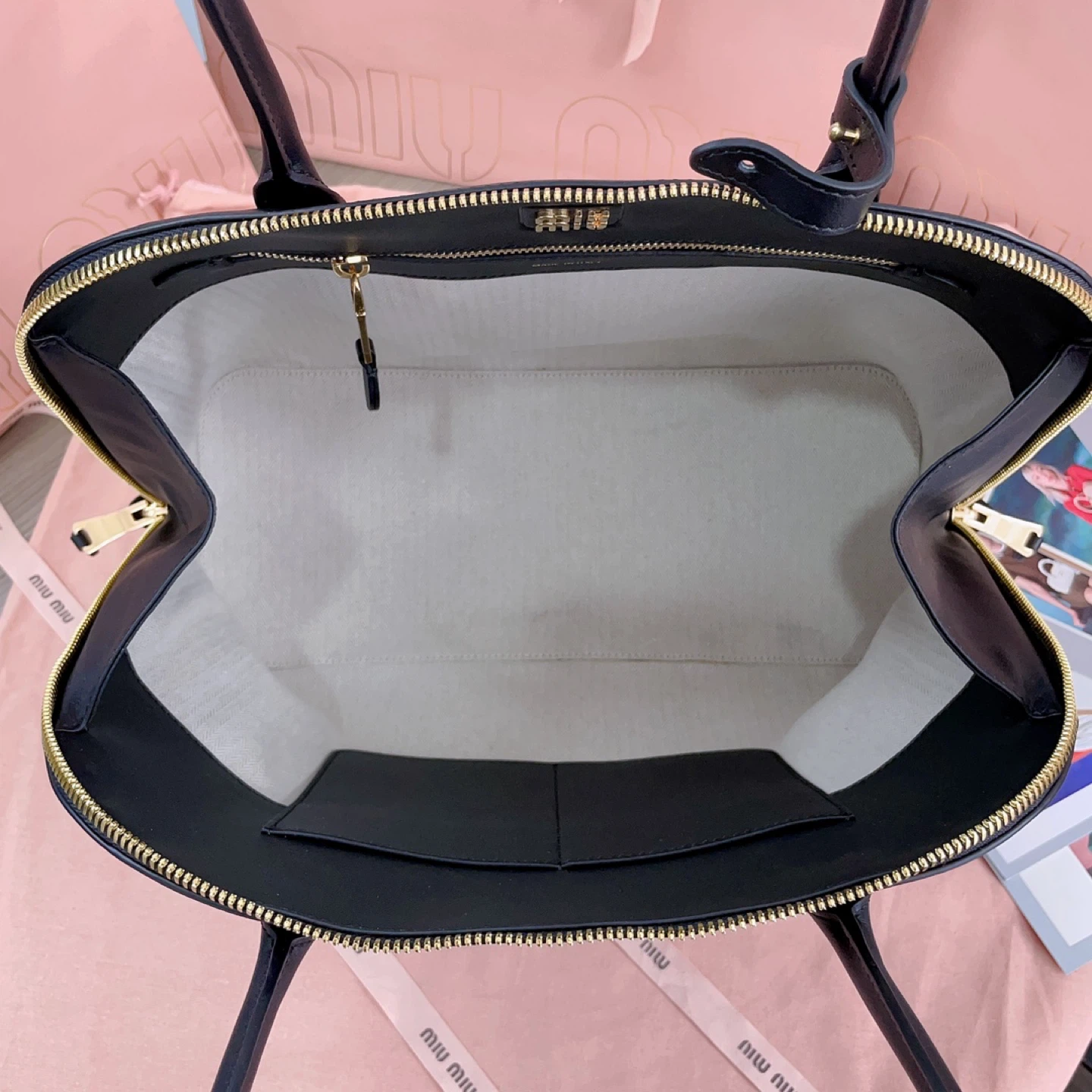 M-l-U Black Leather Dome Satchel Bag - Unopened! - photo 5