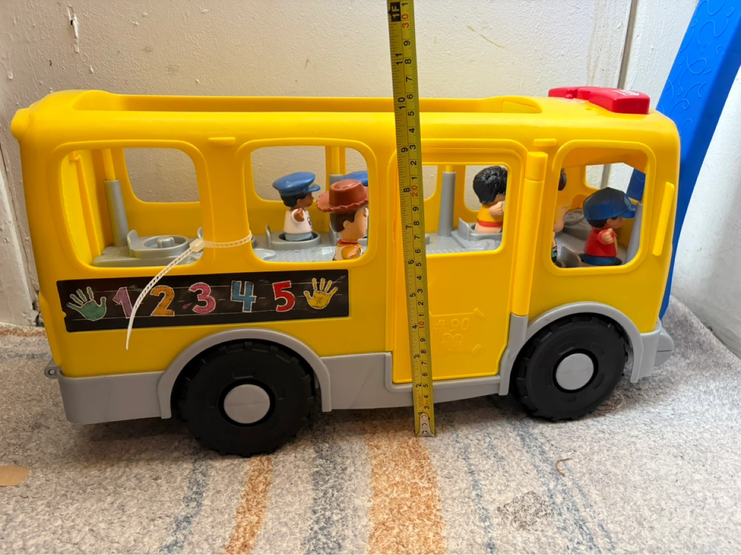 Fisher-Price Little People Yellow School bus pull along - photo 2