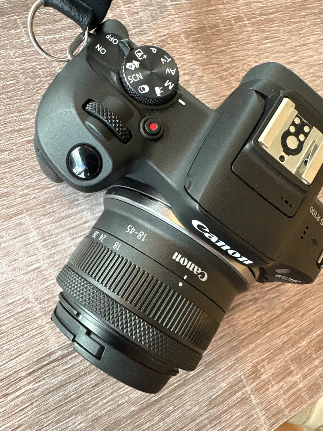Canon R100 Mirrorless Camera + RF-S 18-45mm IS STM Lens - photo 2