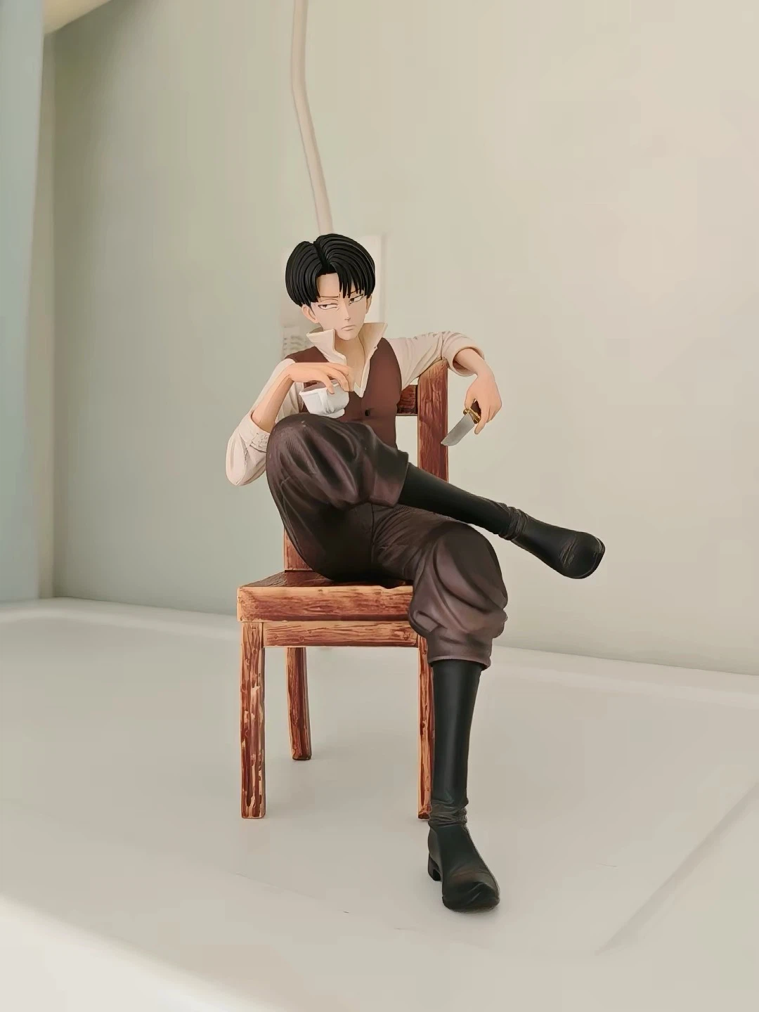 Captain Levi Figure - Attack on Titan - photo 2