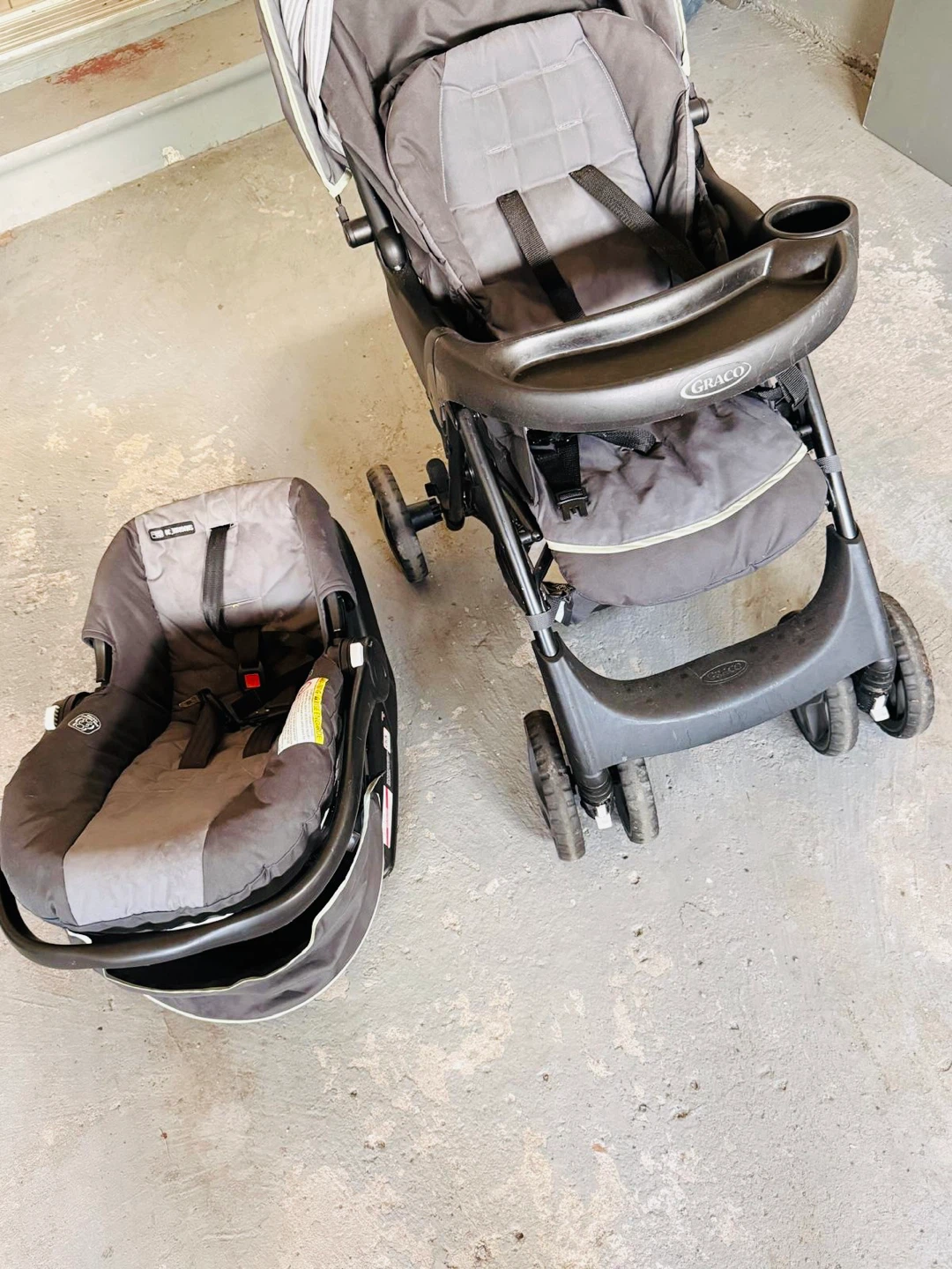 Graco Stroller and Car Seat Travel System
