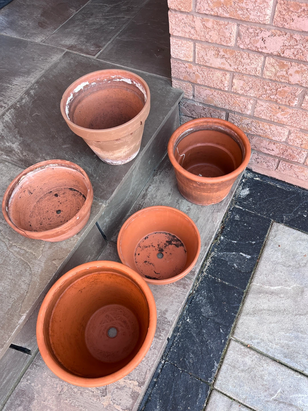 Terracotta Flower Pots - Set of 5 - photo 2