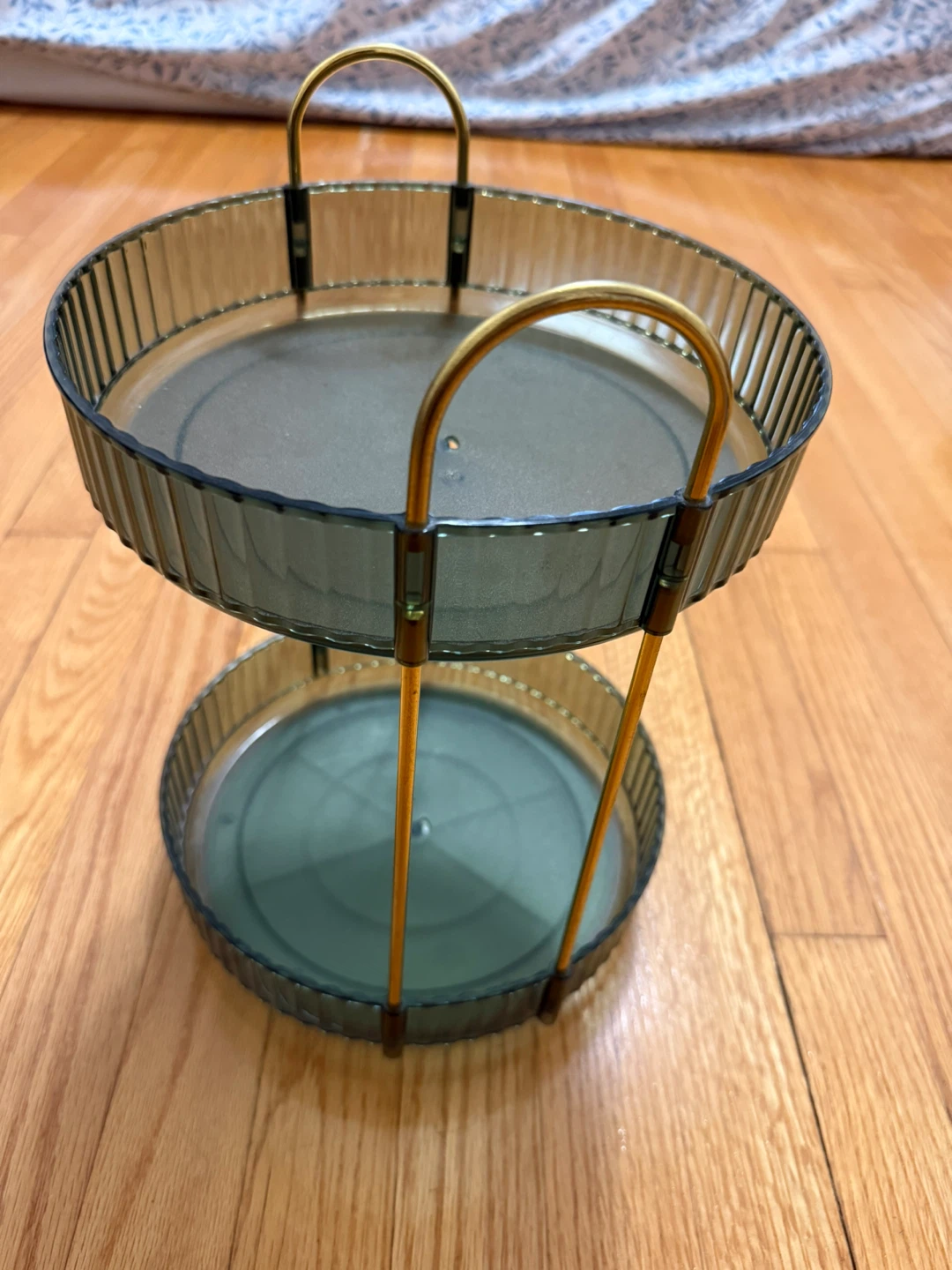 360degree rotating makeup organizer - photo 2