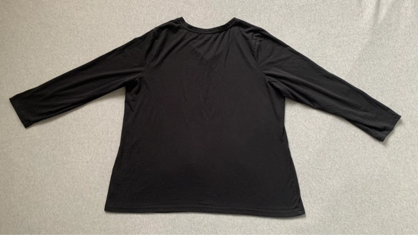 1X Addition Elle Black Long Sleeve ‘Kiss Me Good Night’ Top - photo 2