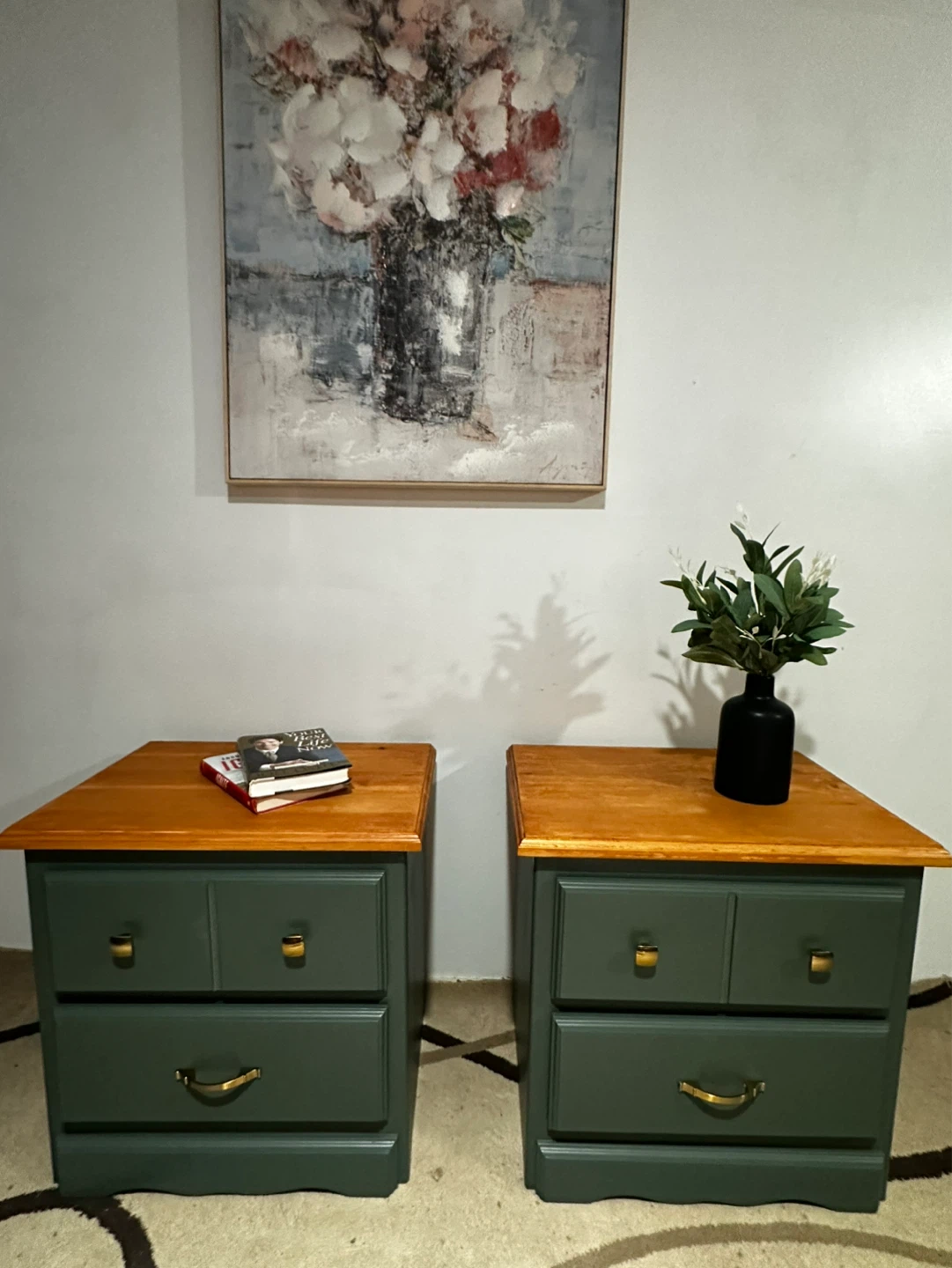 Pair of Green & Oak Nightstands - photo 3