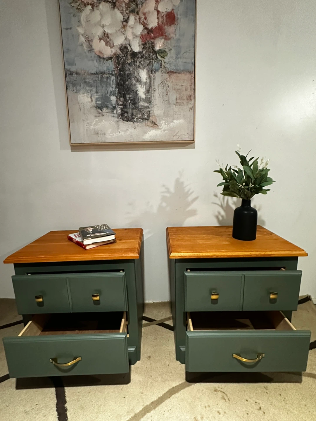 Pair of Green & Oak Nightstands - photo 2