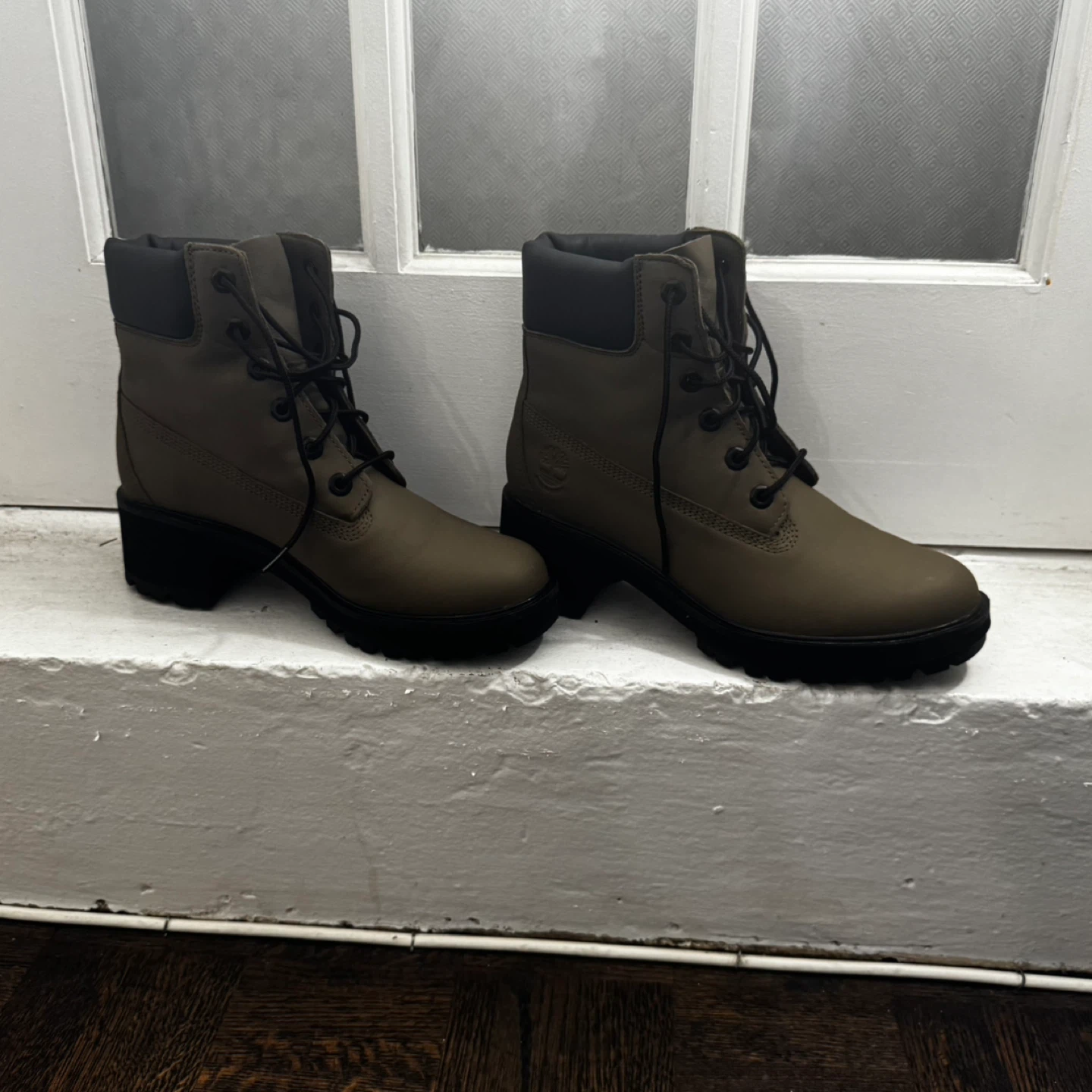 Timberland Kinsley 6” Waterproof Boots – Women’s 8.5 – Like New