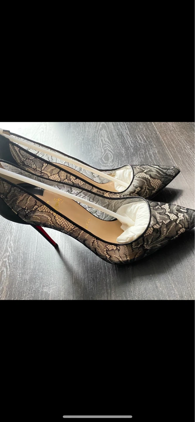 Christian Louboutin Black Lace Pointed Toe Pumps Size 39 - photo 2
