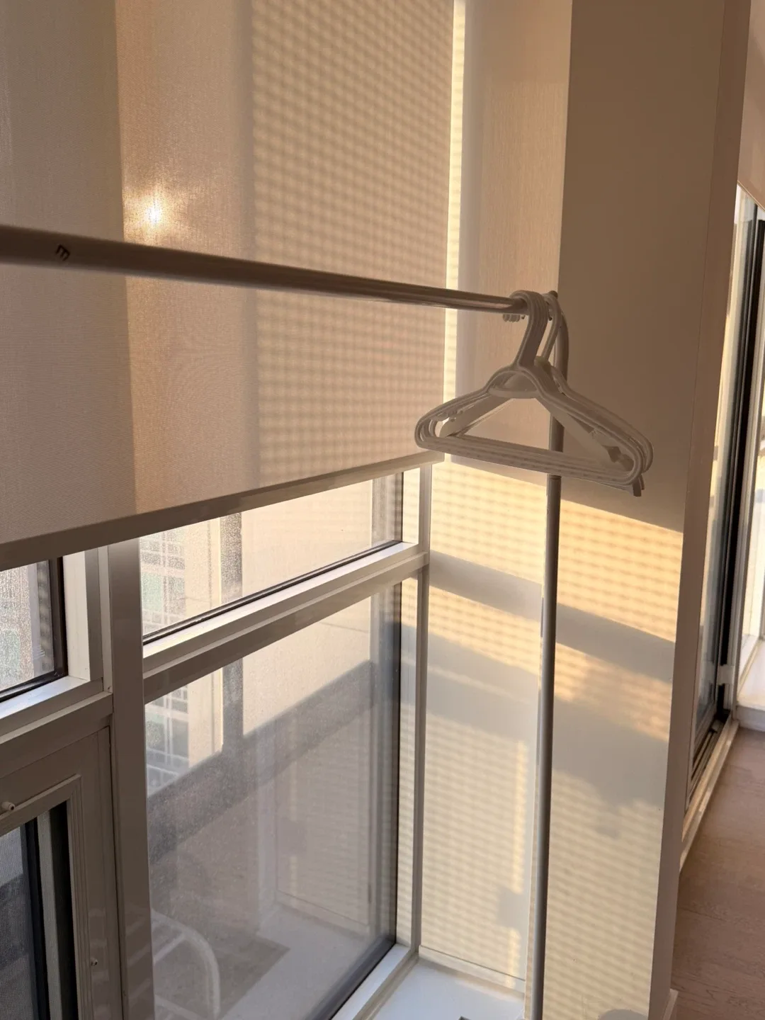 White Metal Clothing Rack with Shoe Shelf (2 shelves) - photo 4