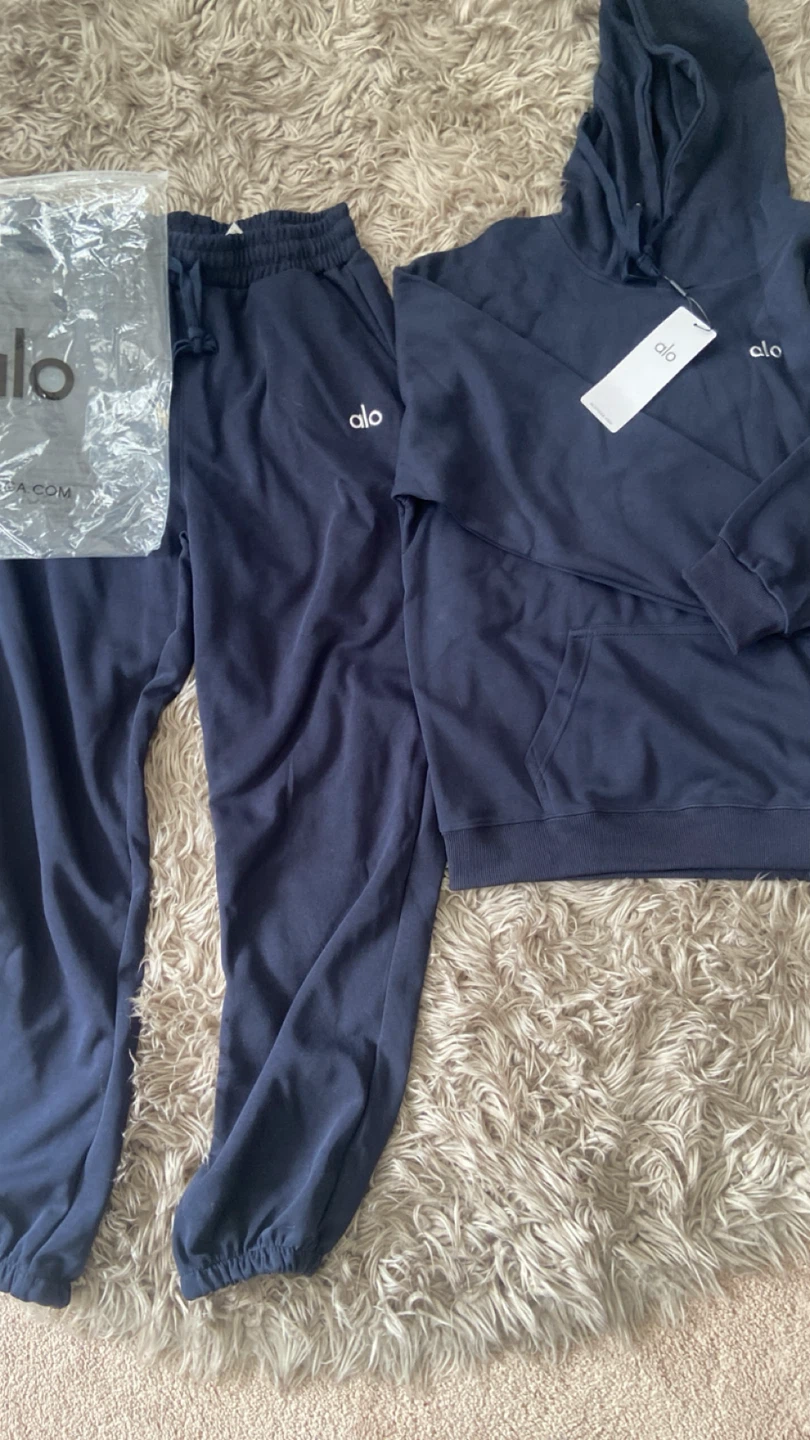 Alo Navy Blue Sweatshirt and Sweatpants Set