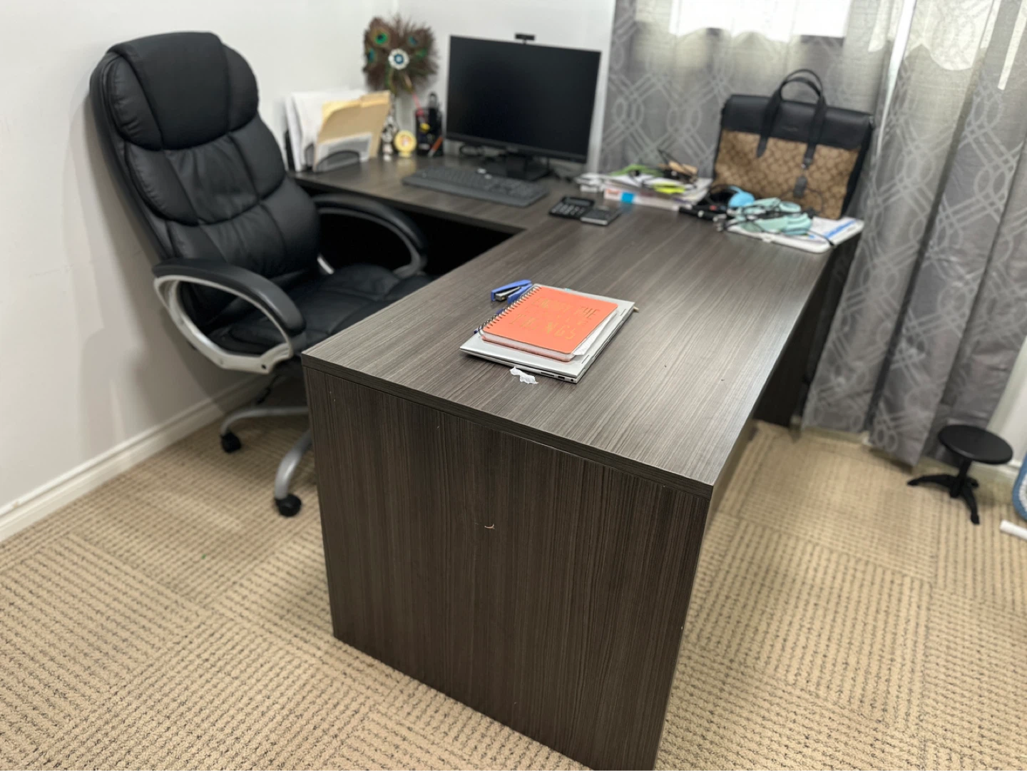L-shaped executive desk - photo 4