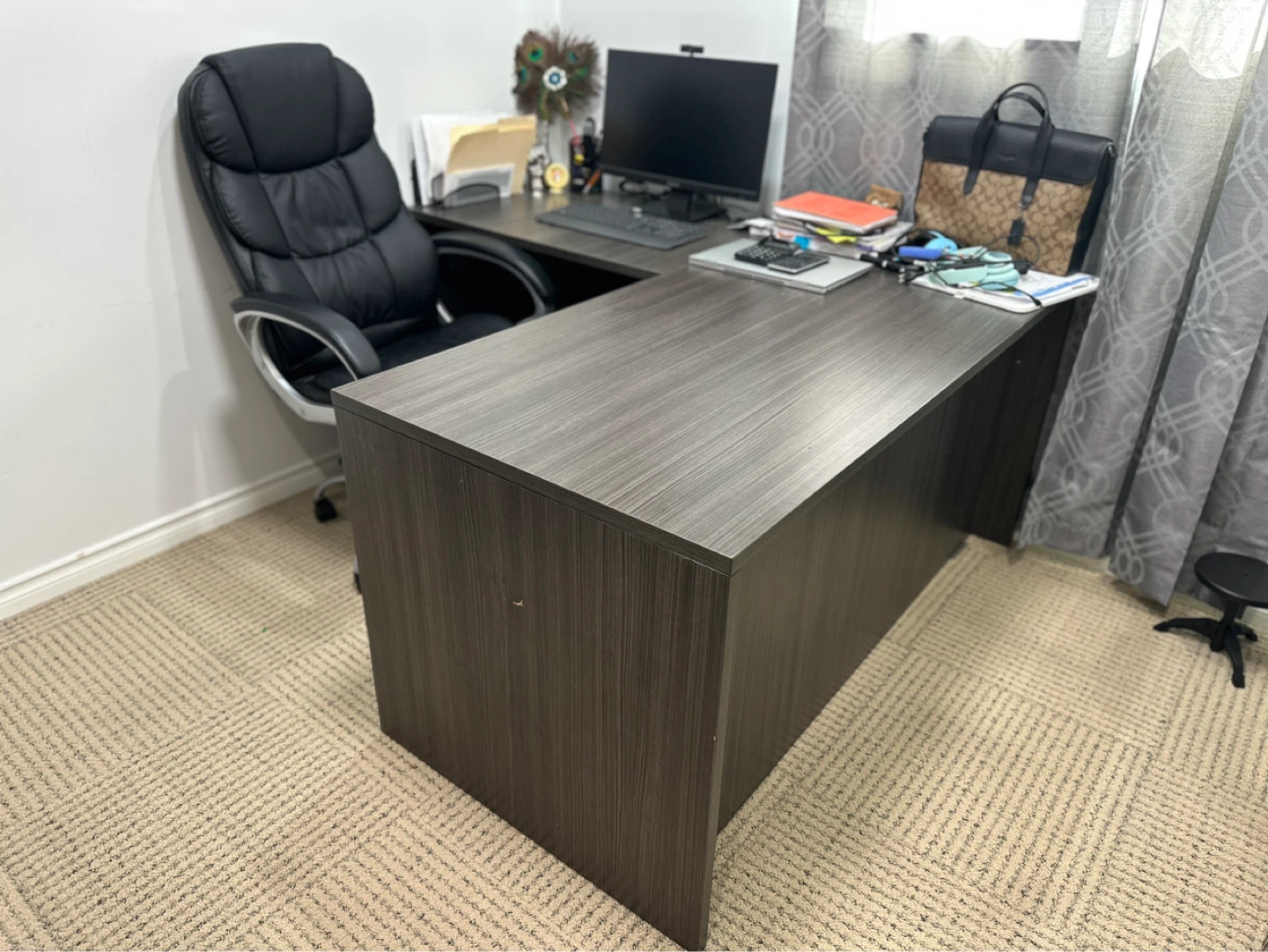 L-shaped executive desk - photo 3