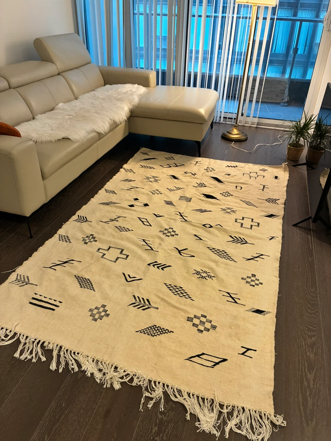 Brand new Throw Rug Moroccan style