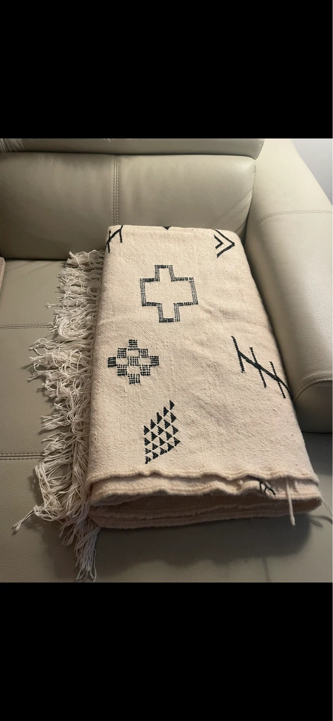 Brand new Throw Rug Moroccan style - photo 4