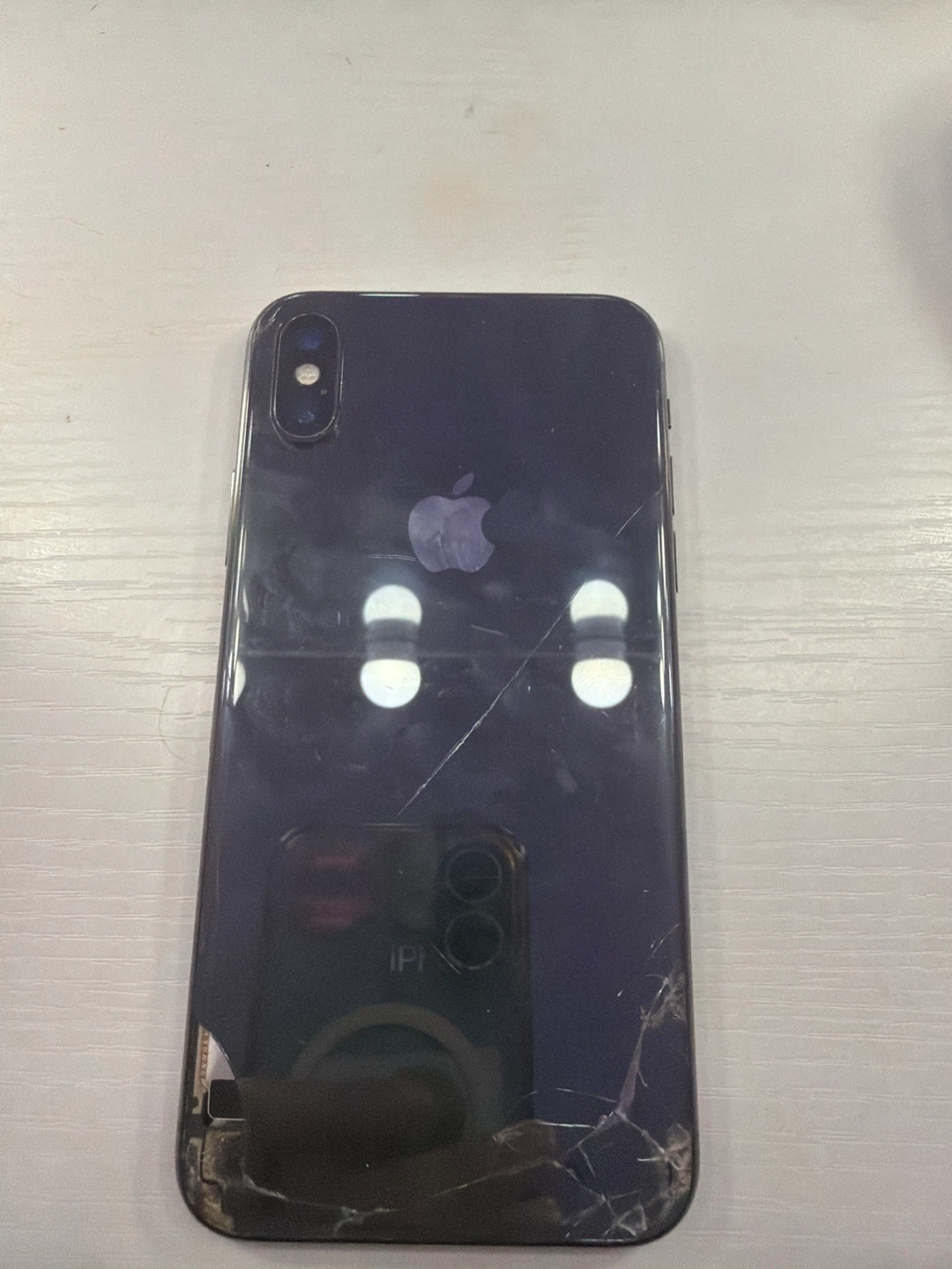 Apple iPhone XS - Cracked Screen - photo 2