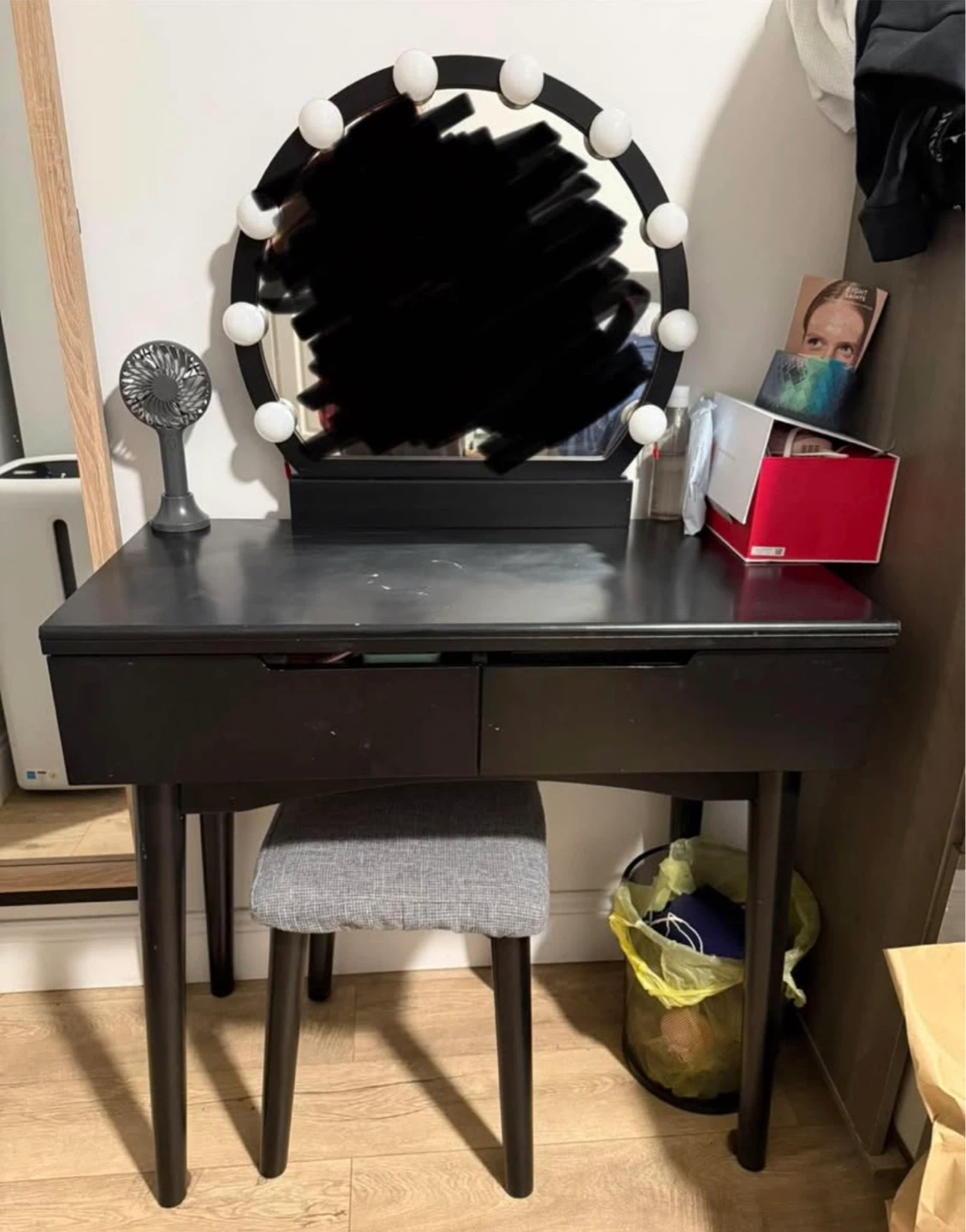 Black Vanity Table with Lighted Mirror