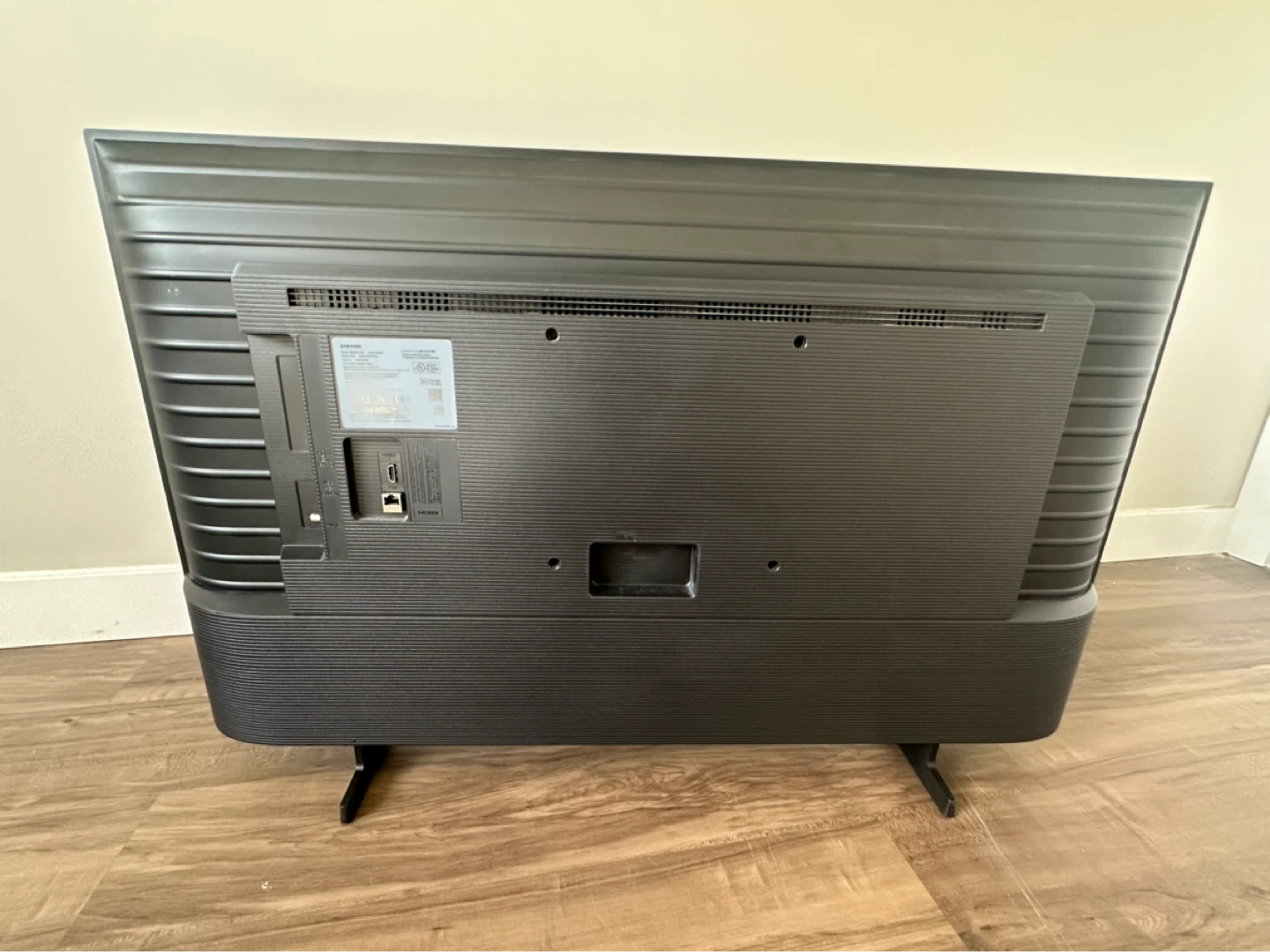 Samsung 43" UHD Smart TV - photo 2