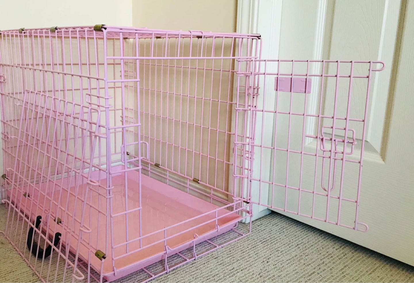 Pink Pet Crate with Tray