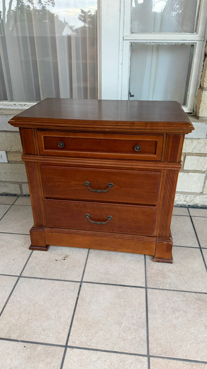 Wooden Nightstand with 3 Drawers