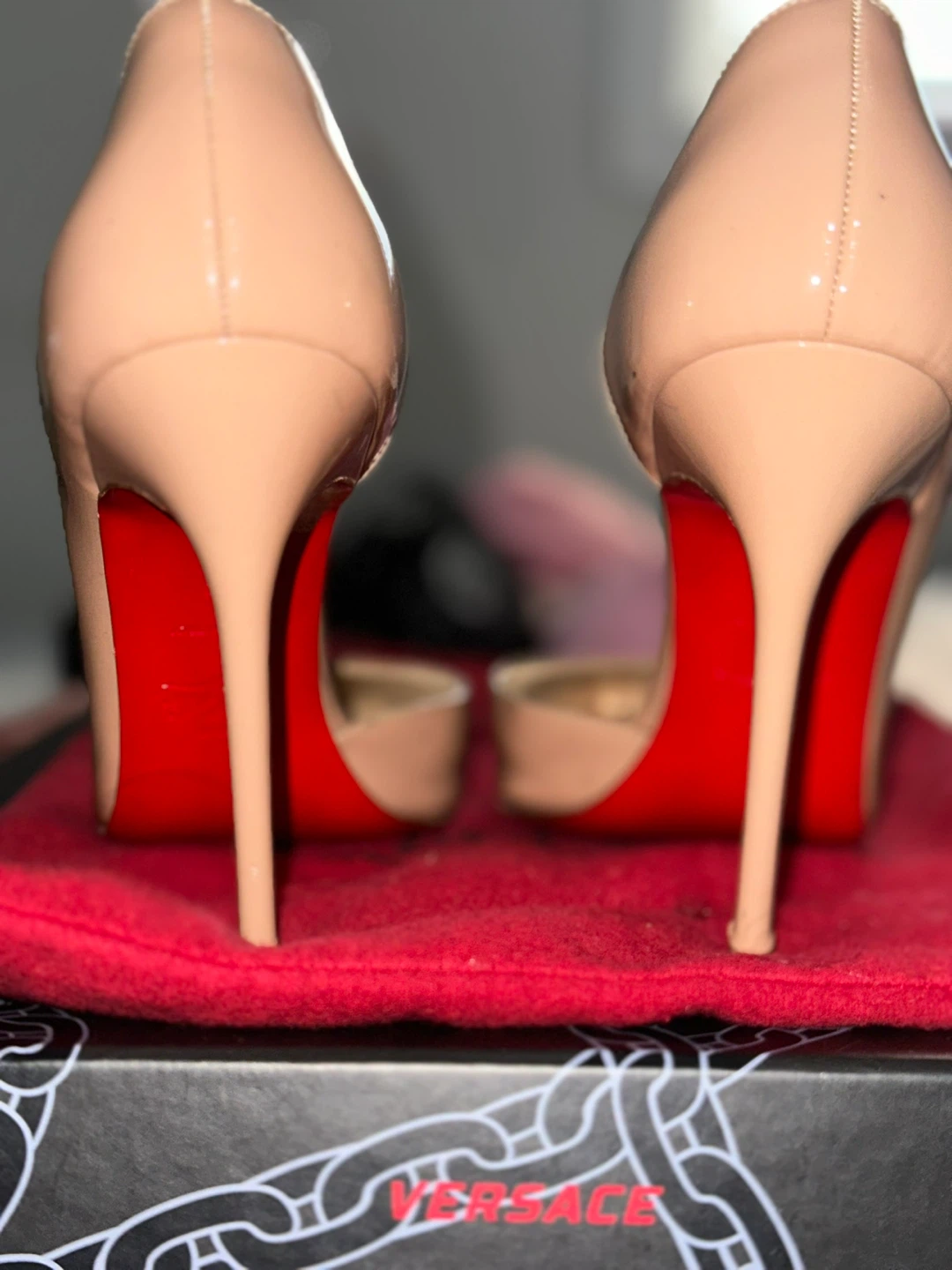 Christian Louboutin Iriza Pumps - Patent Calf Leather - Blush - photo 3