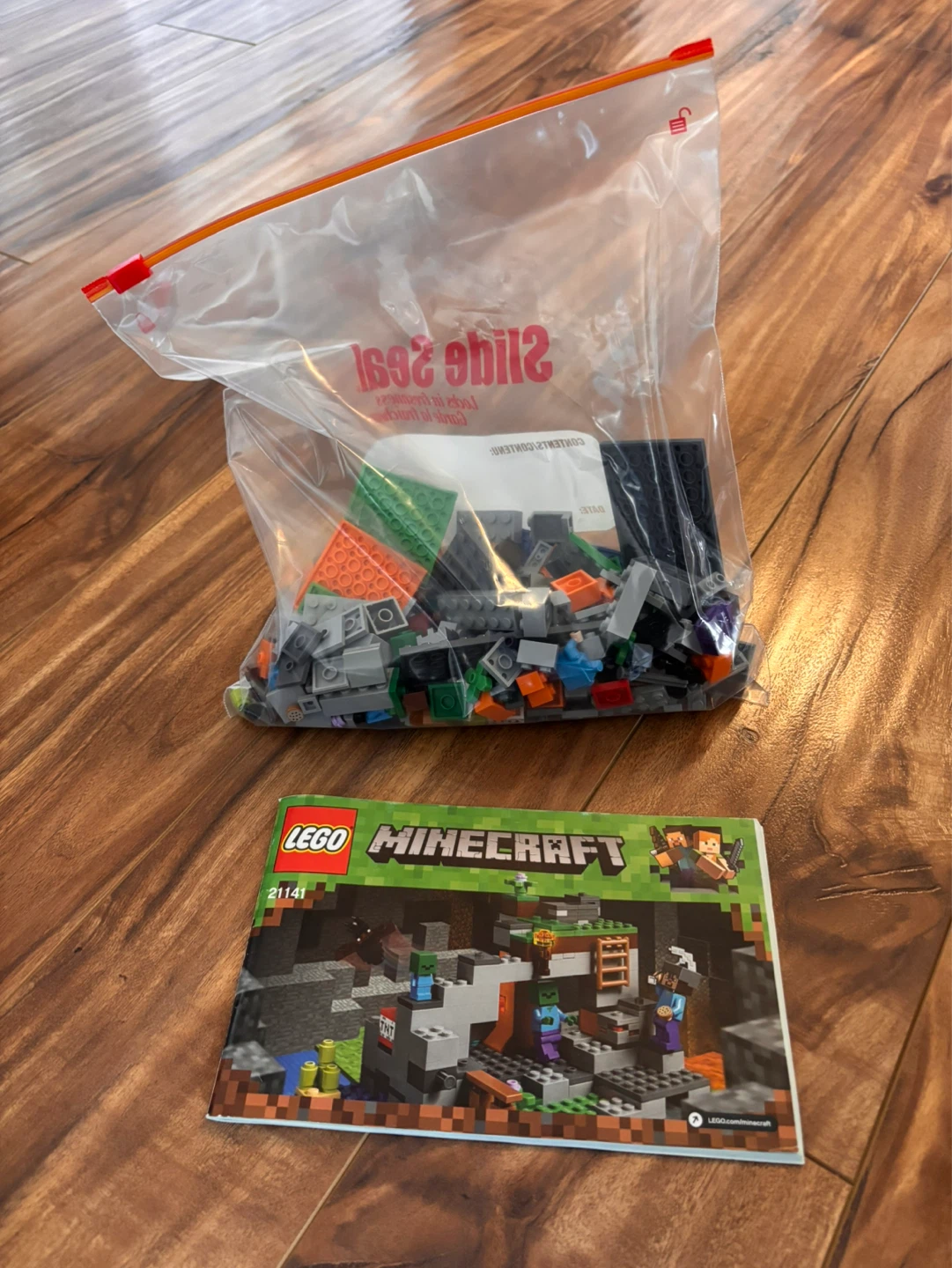 LEGO Minecraft The Zombie Cave Set 21141