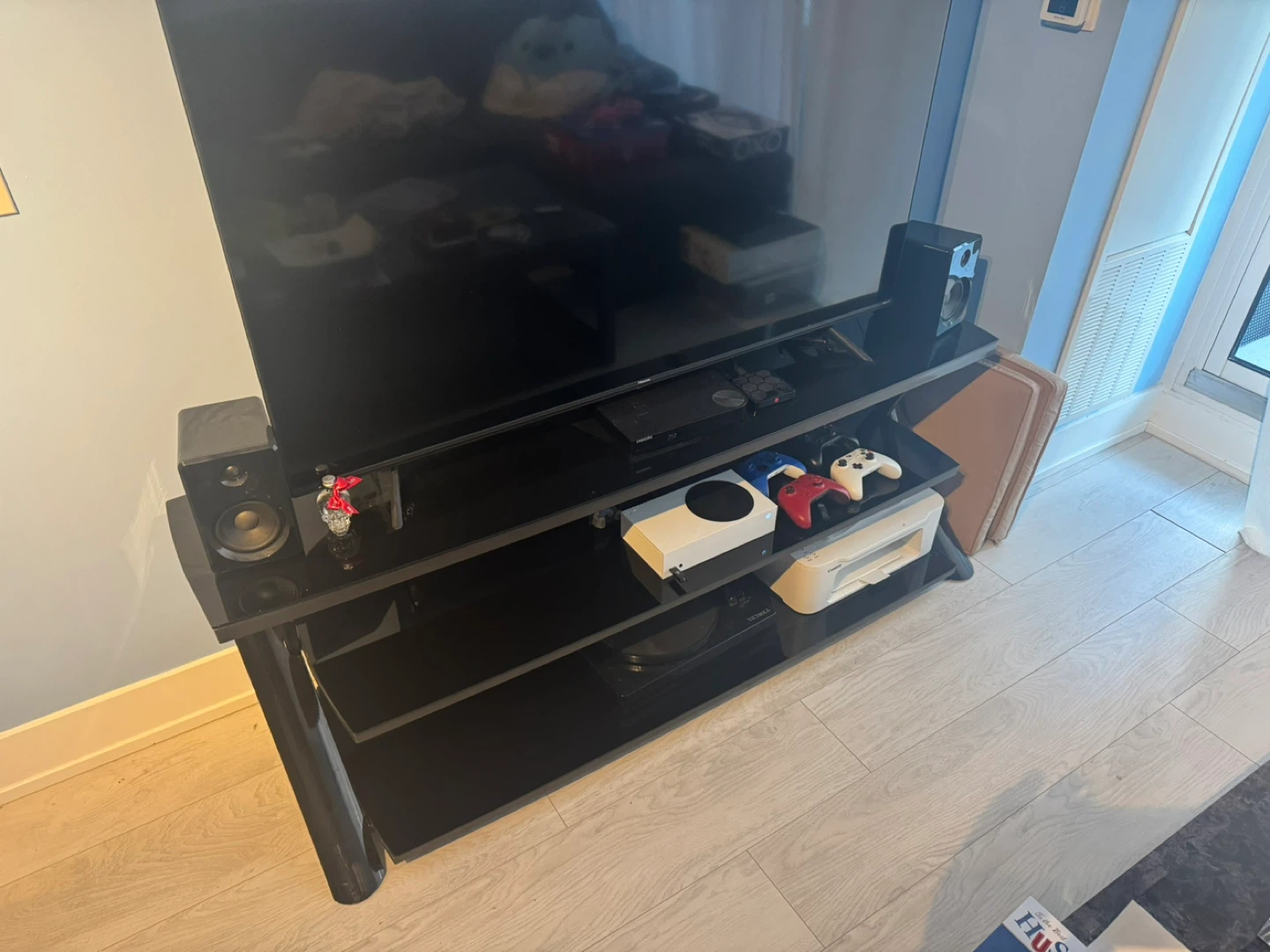 Black 3-Shelf Entertainment Unit - photo 4
