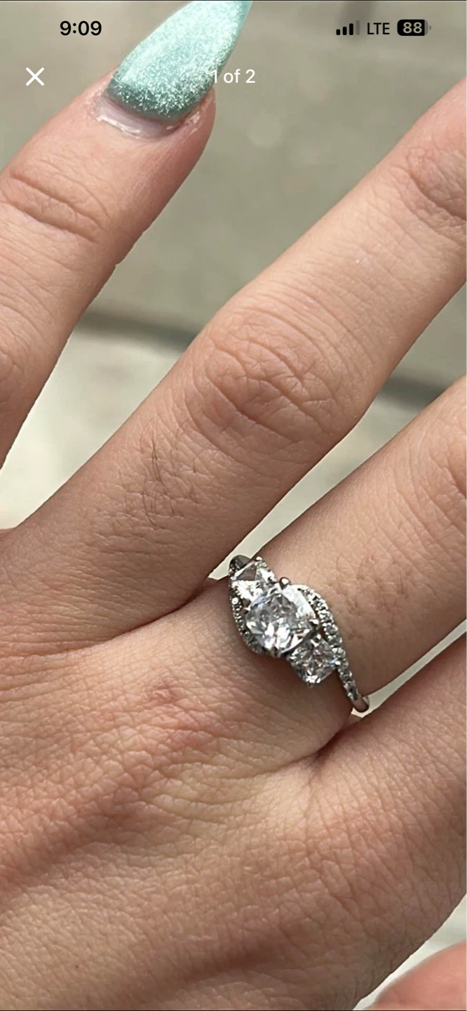 Diamond tier ring