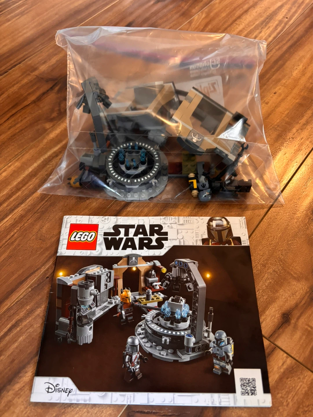 LEGO Star Wars #75319 Armorers Mandalorian Forge