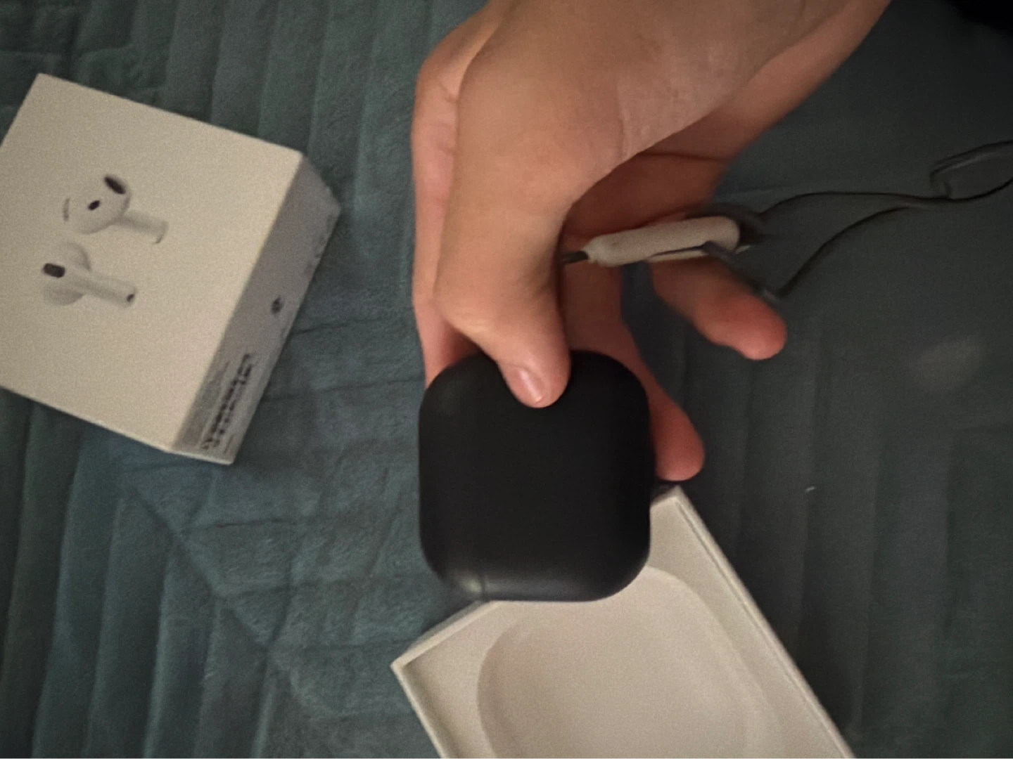 Apple AirPods  (4nd Gen) - photo 2