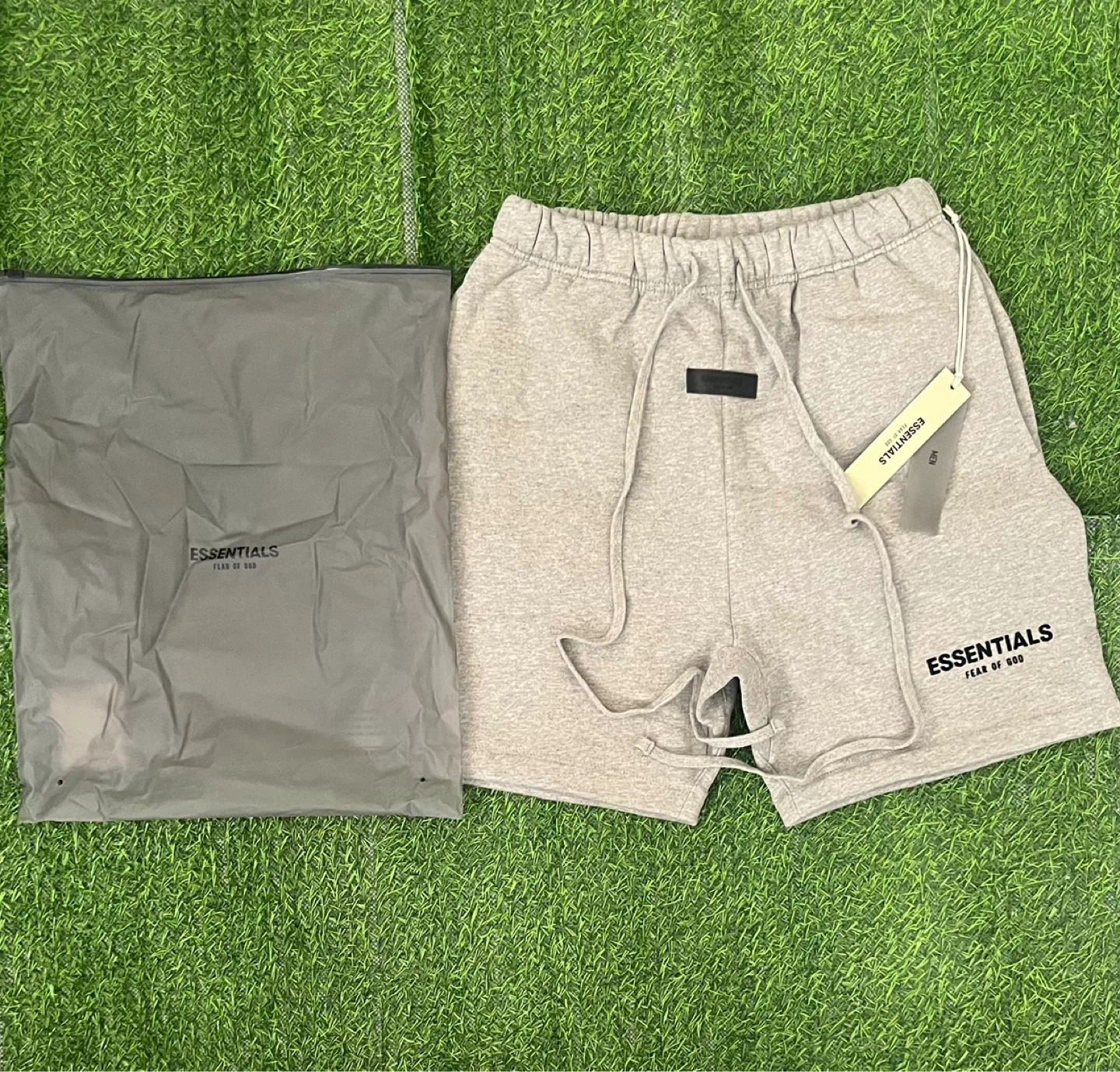 Essentials dark oatmeal - size medium