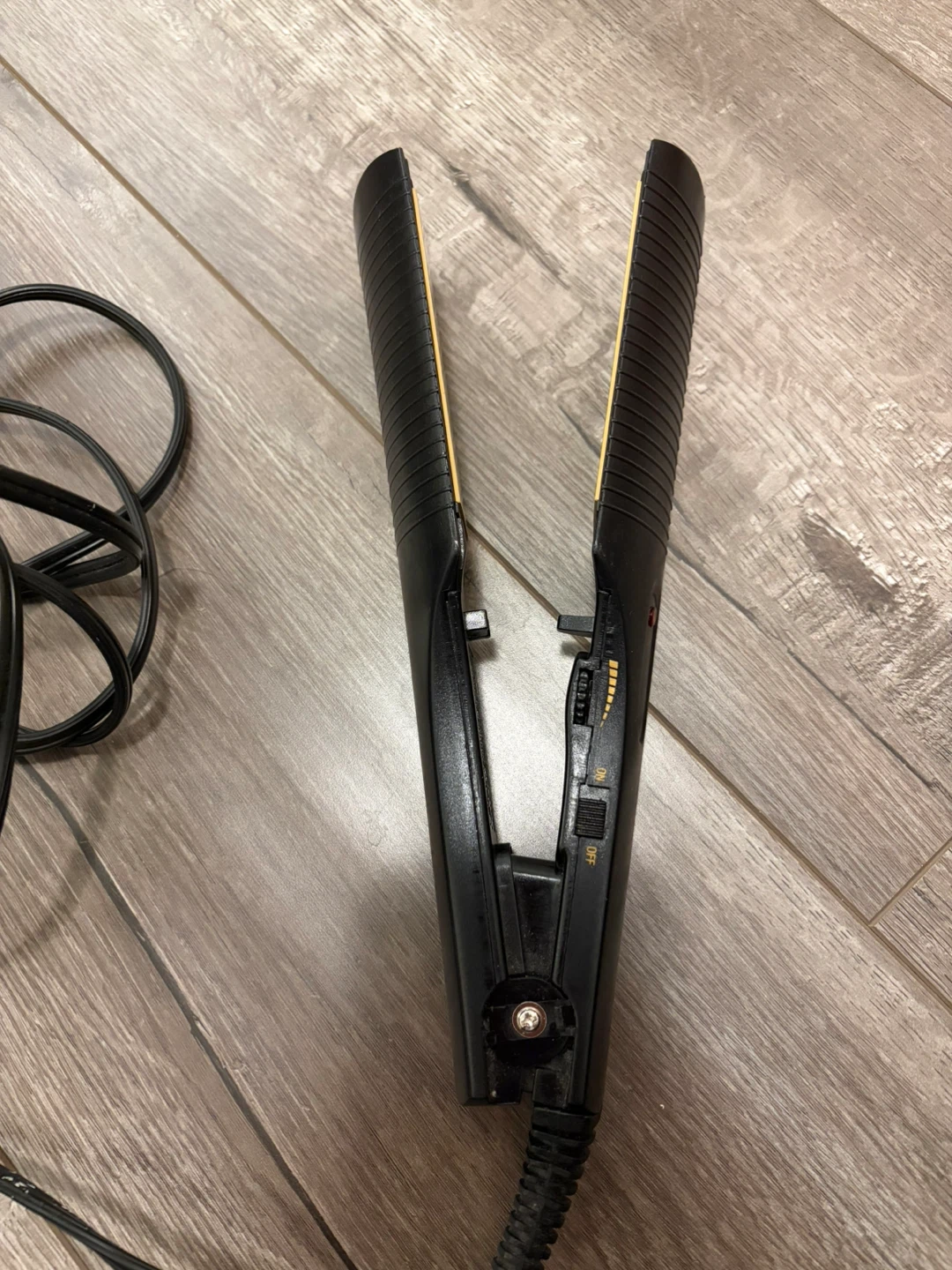 Hair Straightener - photo 2