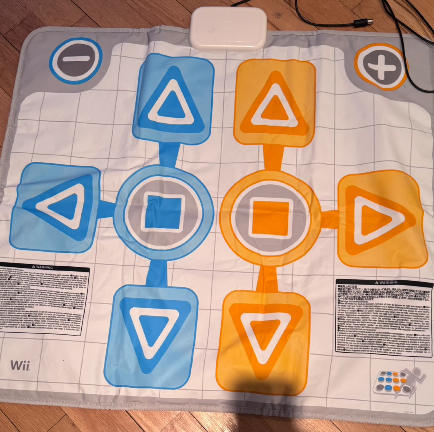 Nintendo Wii Balance Board, dance mat, microphone and 4 Games - photo 4
