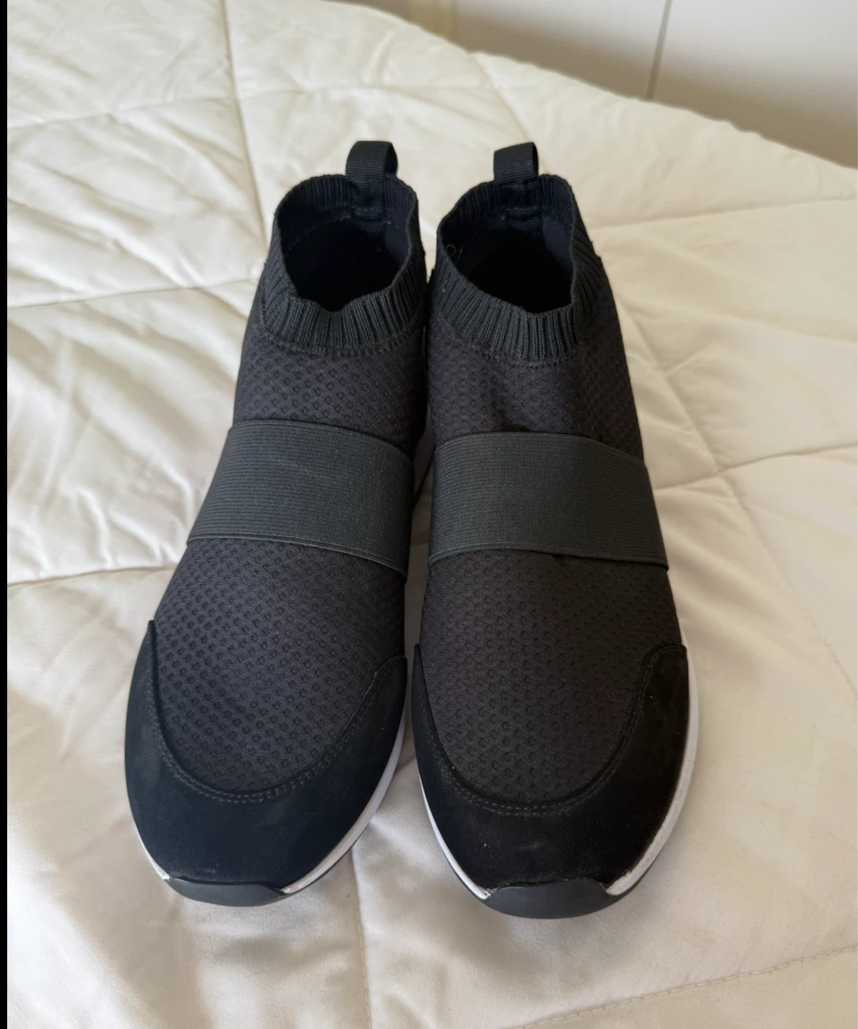 Joe Fresh Women’s Black Slip-On Sneakers Size 9 - photo 2