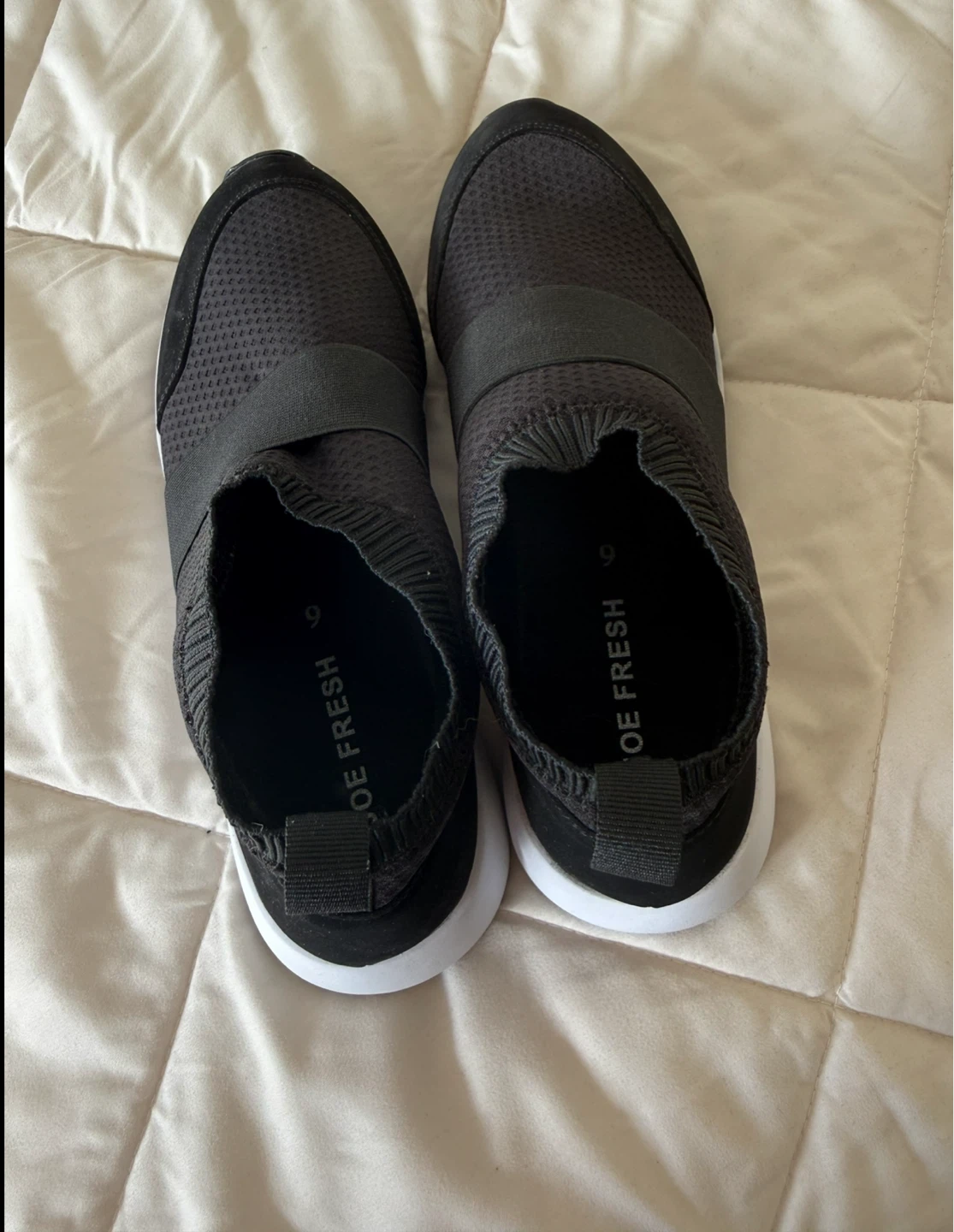 Joe Fresh Women’s Black Slip-On Sneakers Size 9 - photo 3