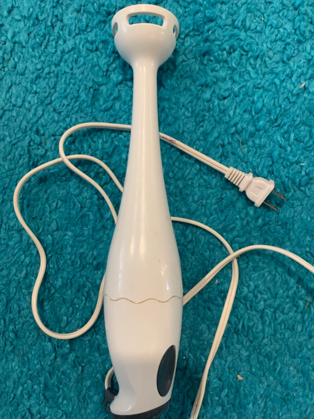 White Handheld Immersion Blender