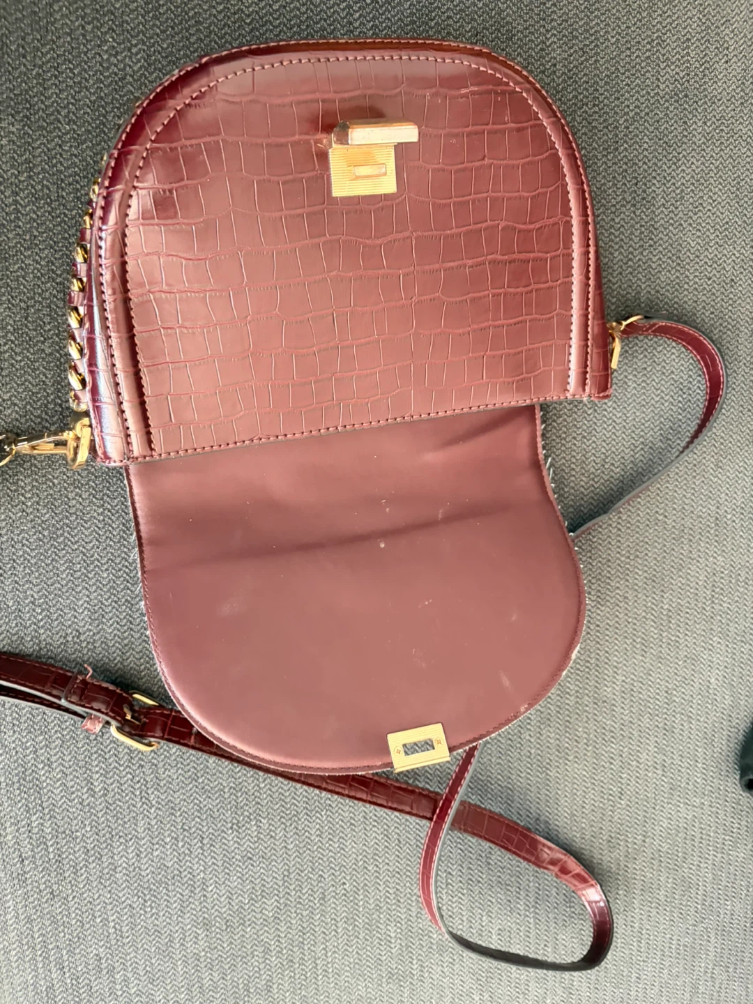 ALDO Burgundy Croc Embossed Shoulder Bag - photo 3