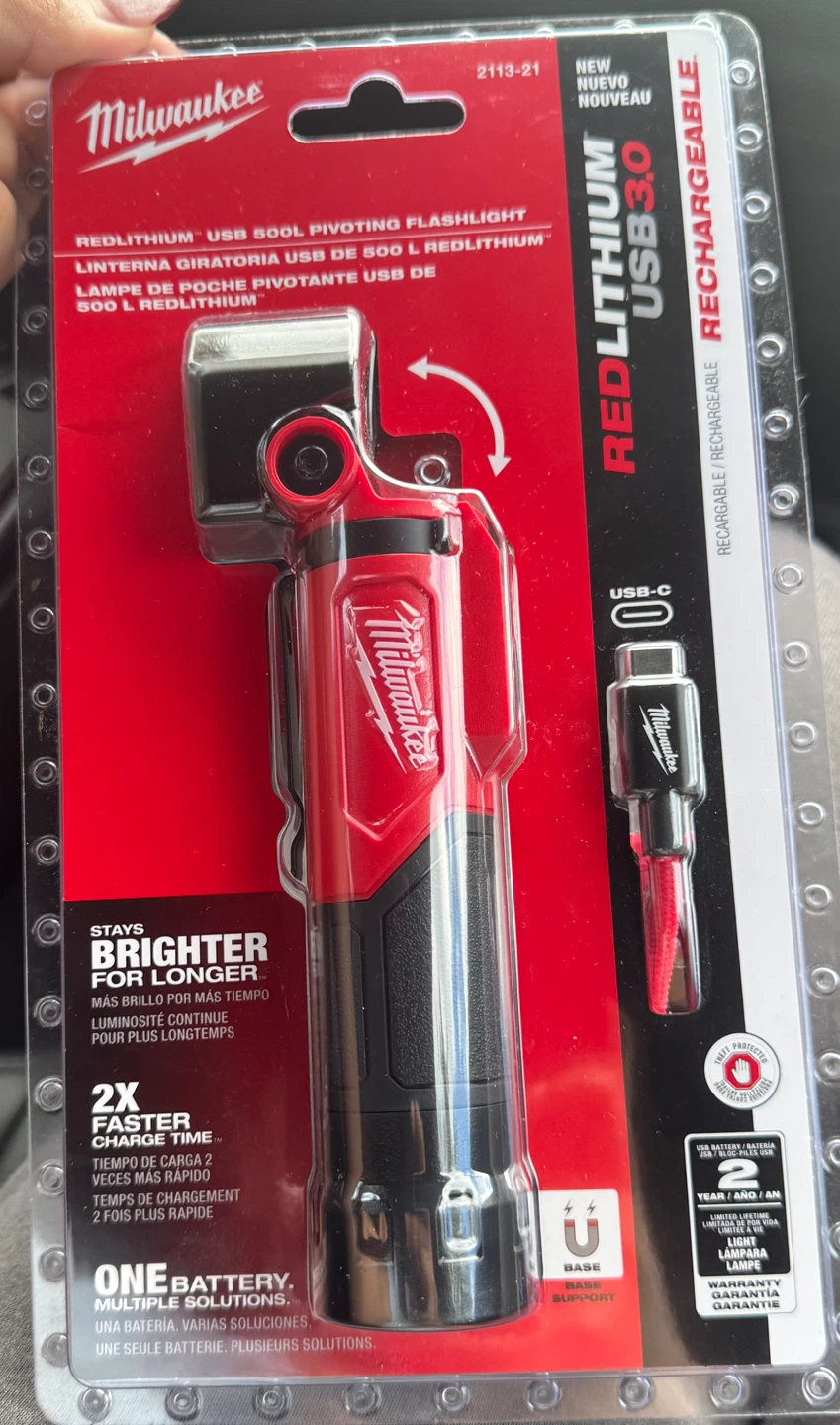 Milwaukee REDLITHIUM USB 500L Pivoting Flashlight