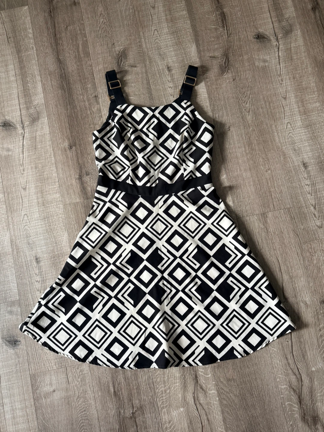 Cartize Black & White Geometric Print Dress - photo 3