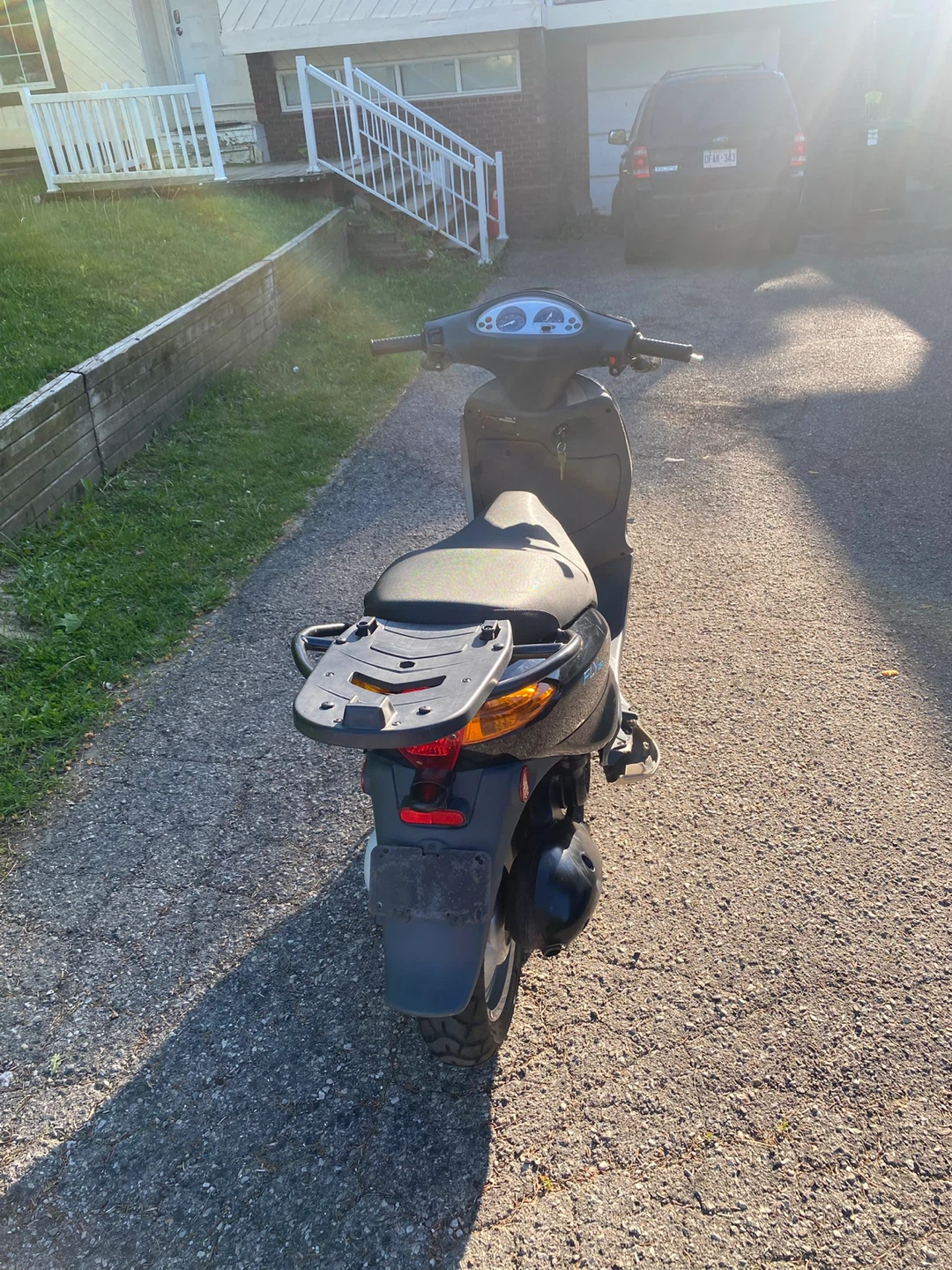 Black Piaggio Scooter - photo 4