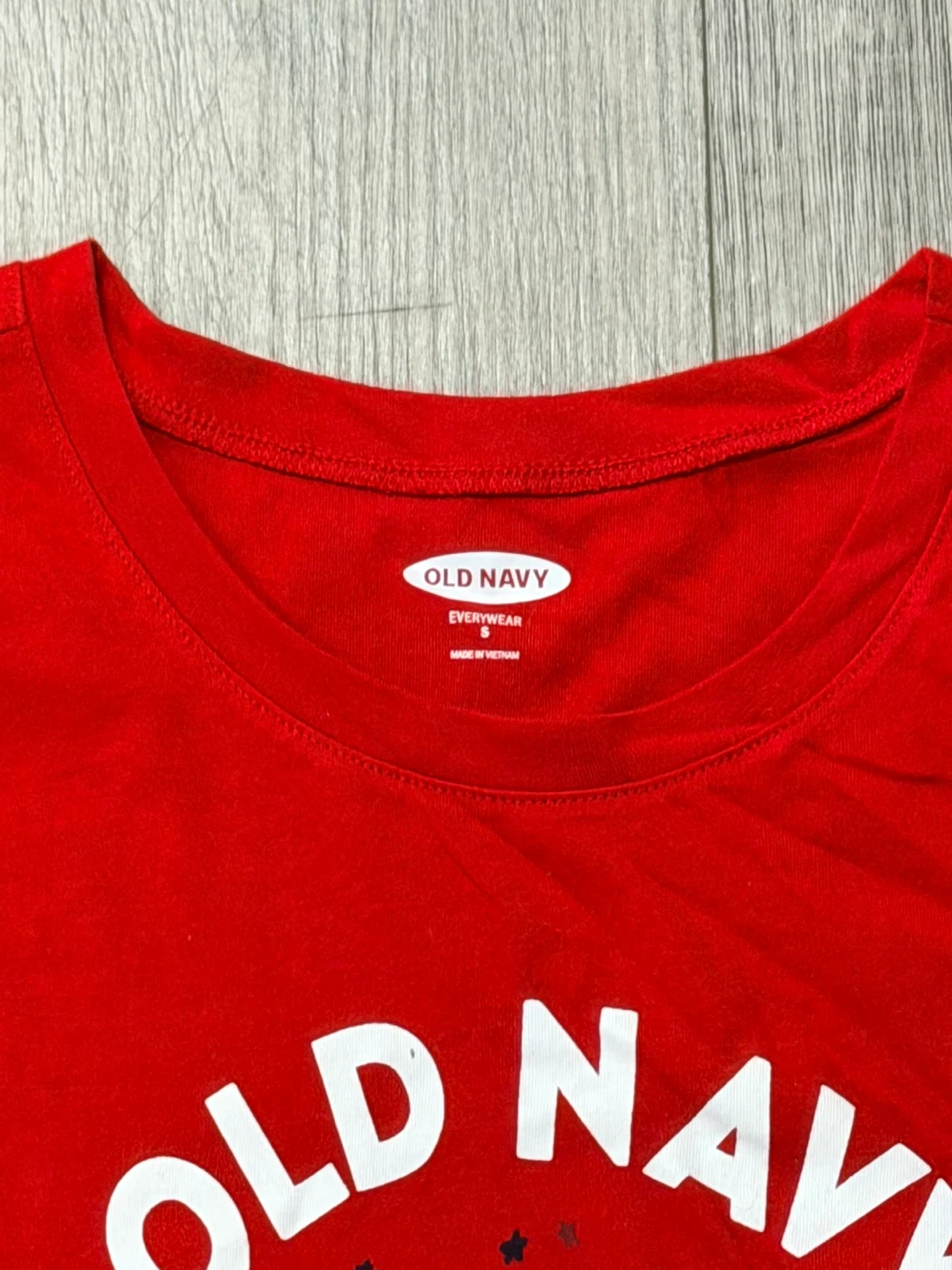 Old Navy Red T-Shirt - photo 3