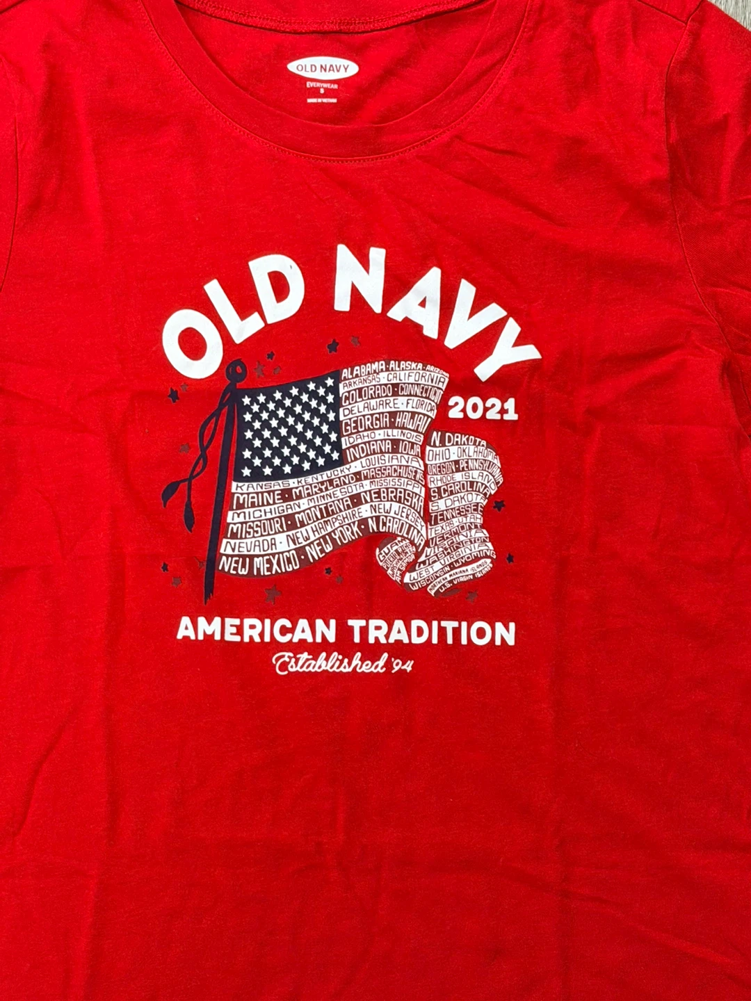 Old Navy Red T-Shirt - photo 4