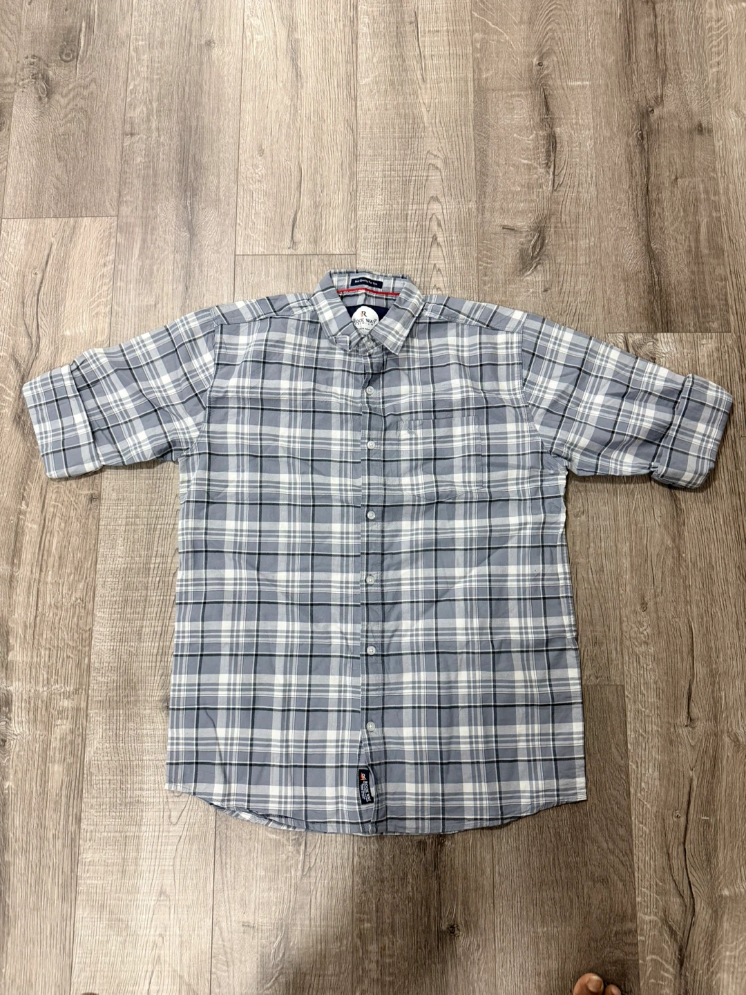 Roots of Change Plaid Short Sleeve Button-Up Shirt - Medium - photo 4